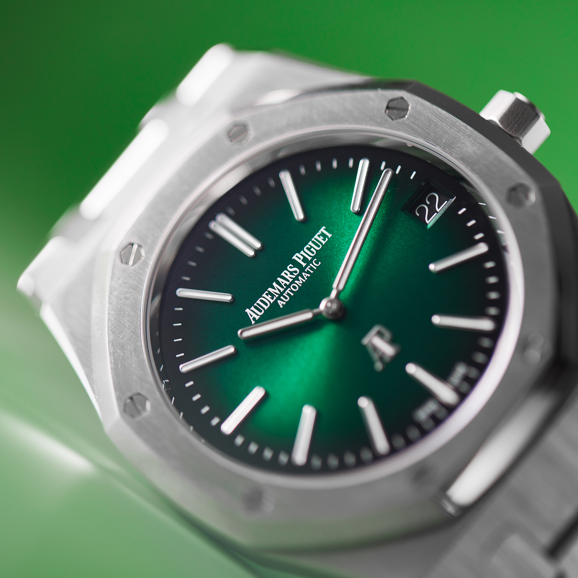 Royal Oak "Jumbo" Extra-Thin "50th Anniversary" Platinum Green Dial 39mm Product Image