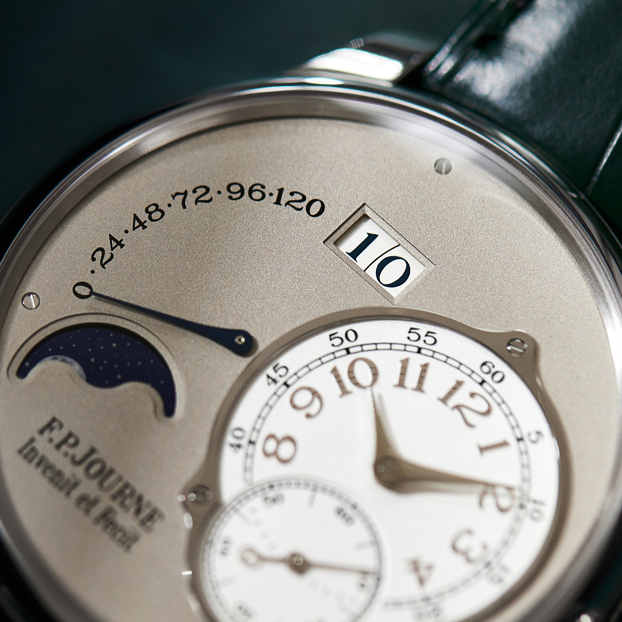 Classique Lune Platinum Silver Dial 40mm Product Image 12