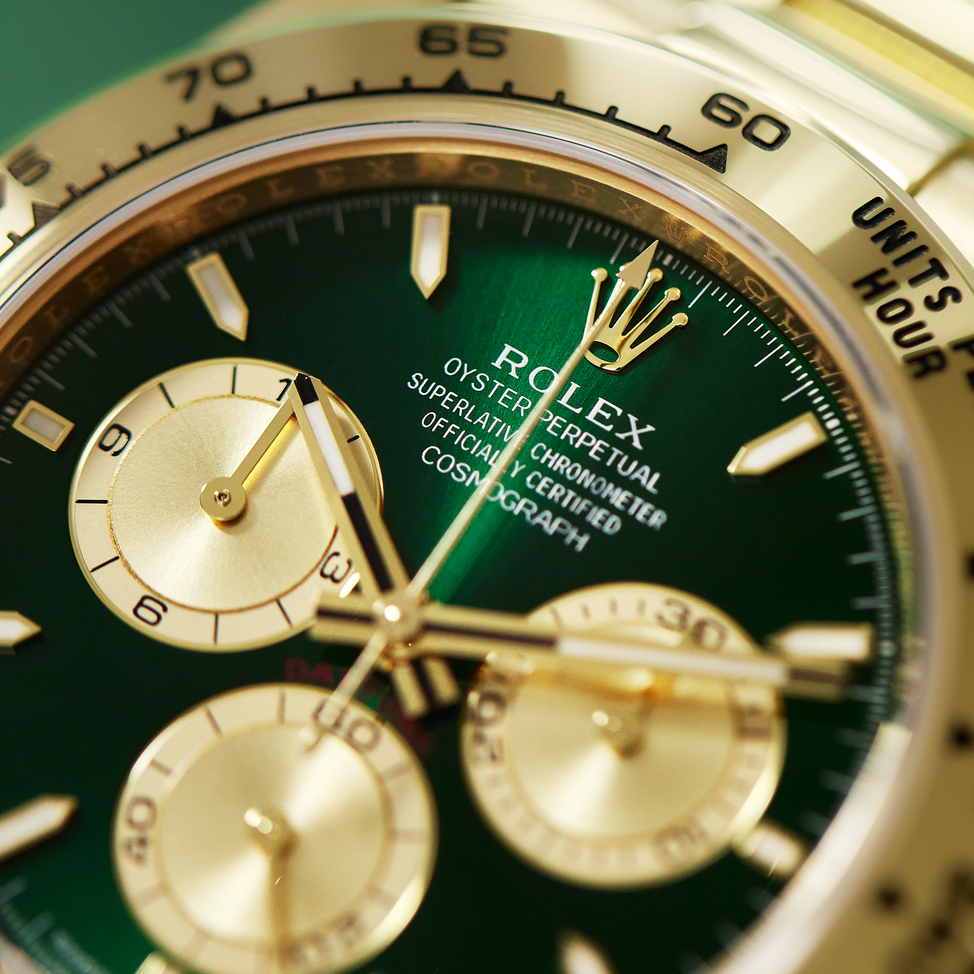 Daytona Yellow Gold Green Dial 40mm Product Image 9
