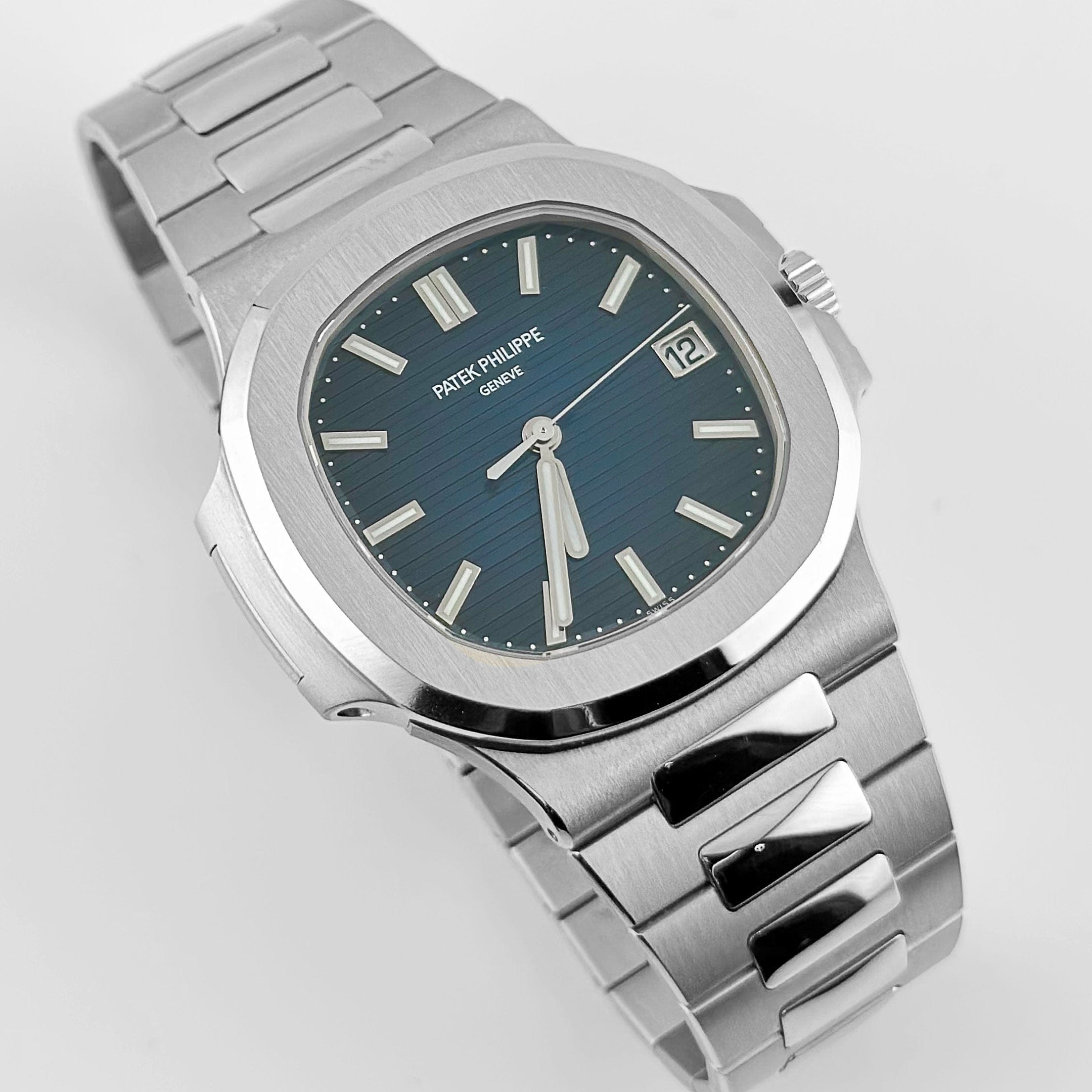 Nautilus White Gold Blue Dial 41mm Product Image 1