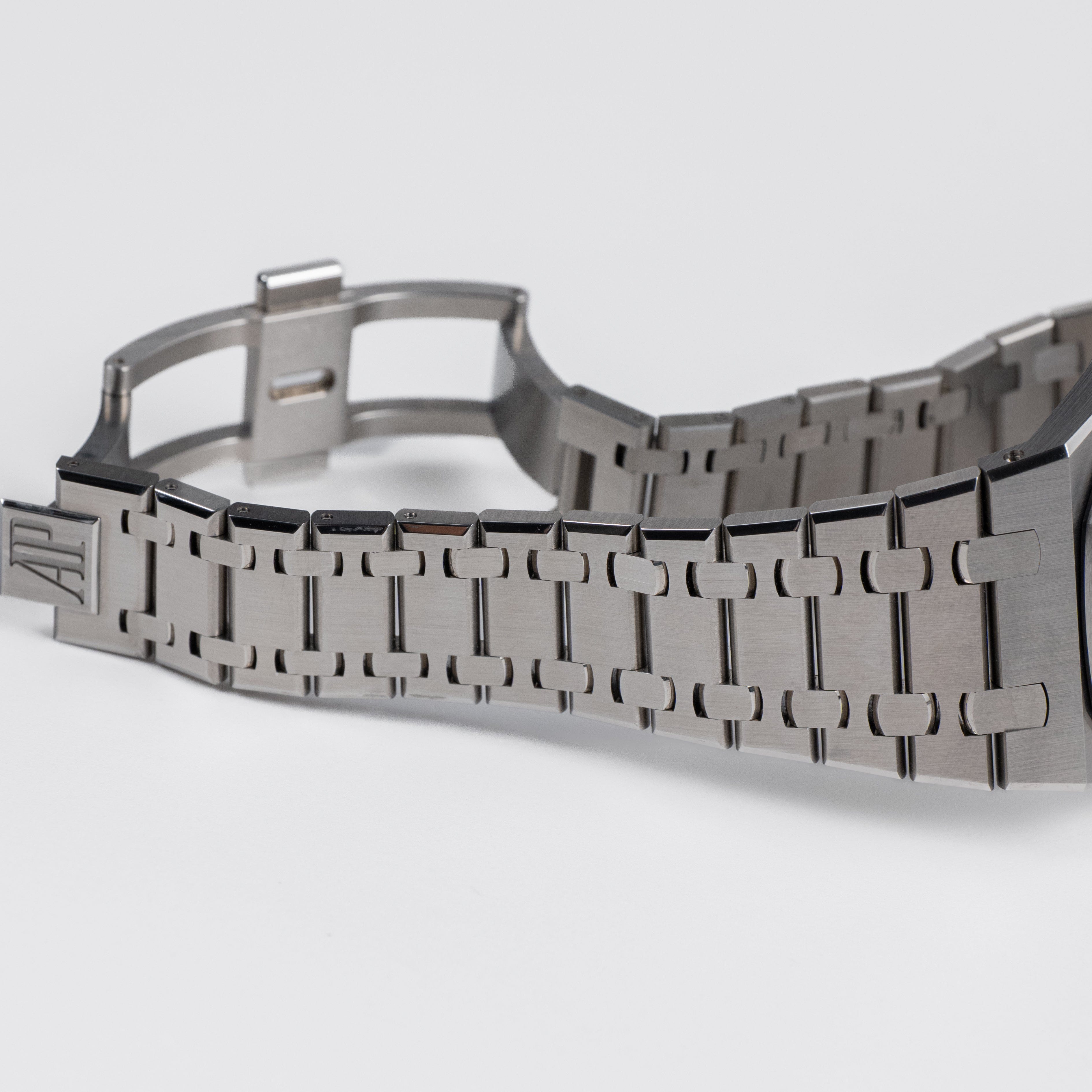 Royal Oak "Jumbo" Extra-Thin "50th Anniversary" Openworked Steel 39mm Product Image 7