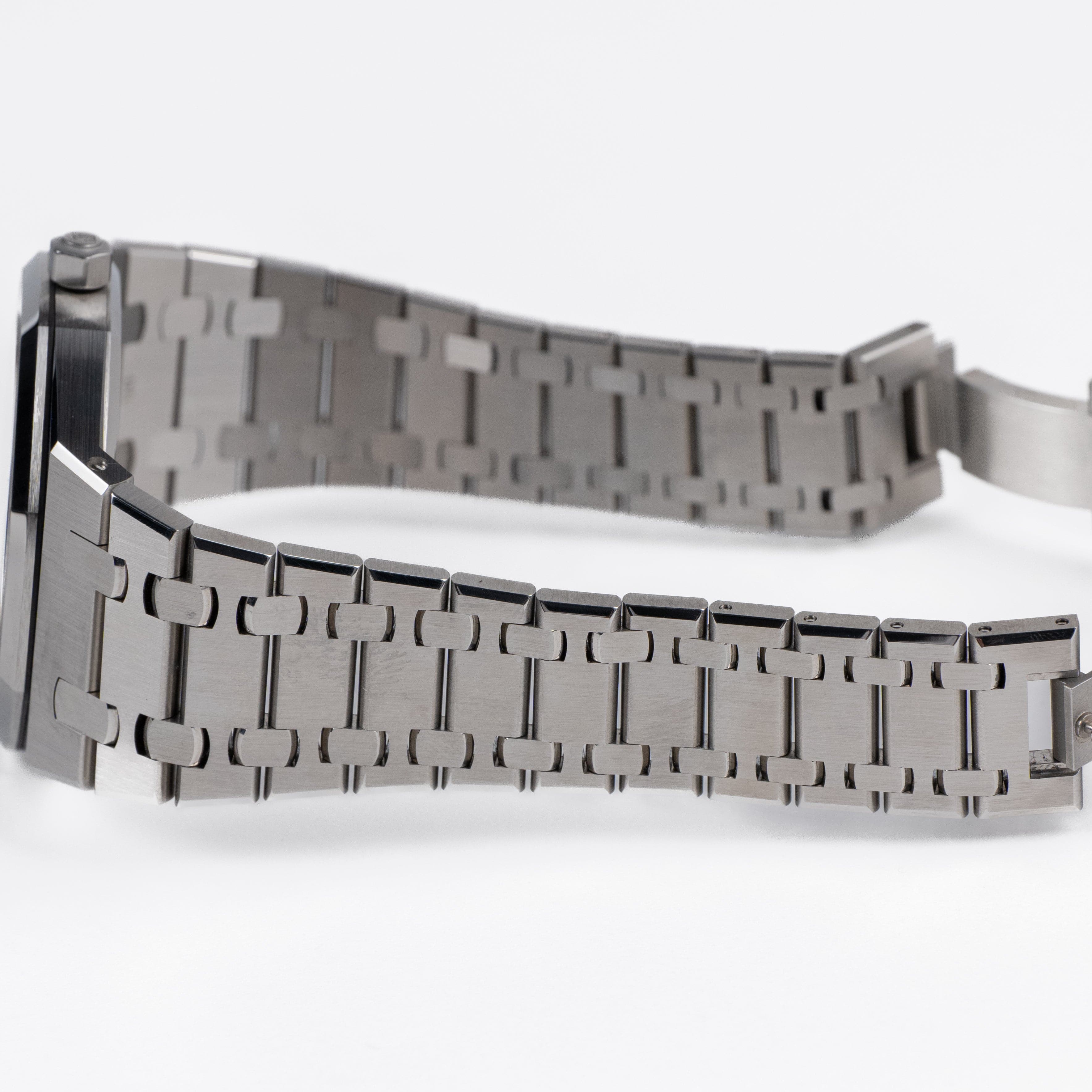 Royal Oak "Jumbo" Extra-Thin "50th Anniversary" Openworked Steel 39mm Product Image 6