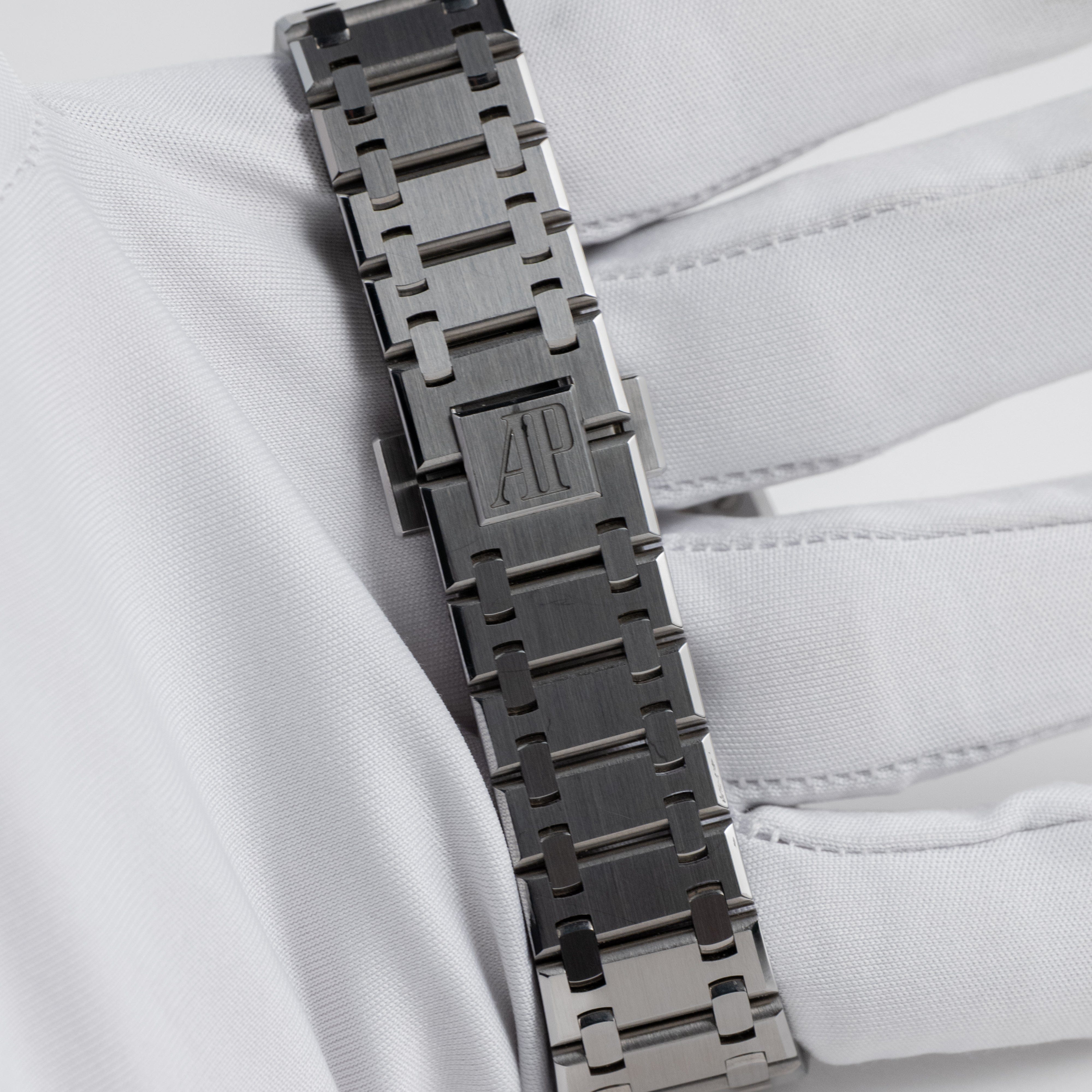 Royal Oak "Jumbo" Extra-Thin "50th Anniversary" Openworked Steel 39mm Product Image 9