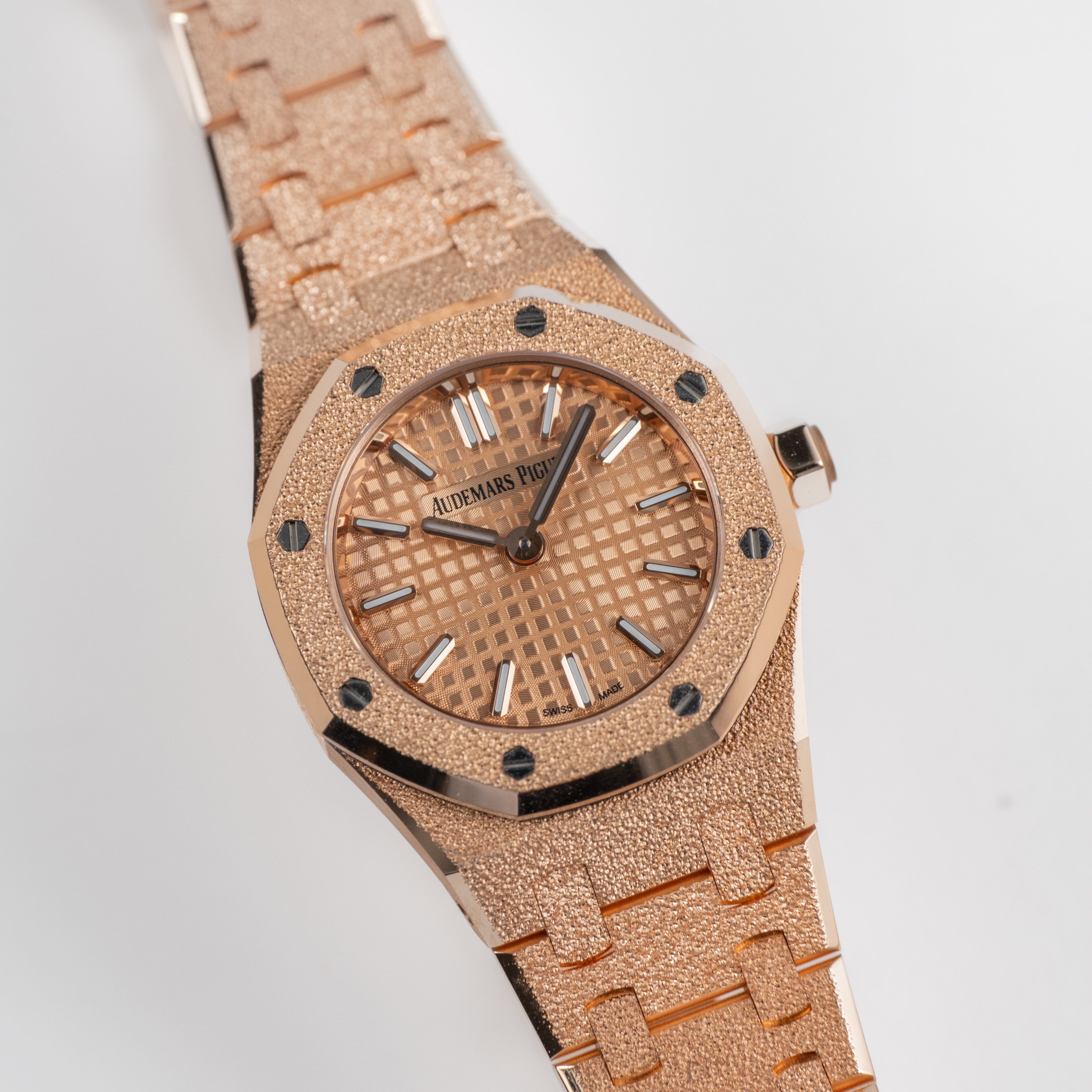 Royal Oak Mini Frosted Rose Gold Pink Dial 23mm Product Image 1