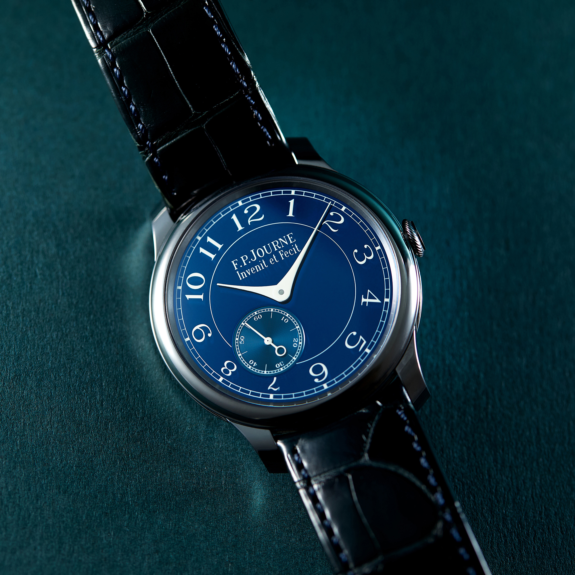 Chronometre Bleu Tantalum Blue Dial 39mm Product Image