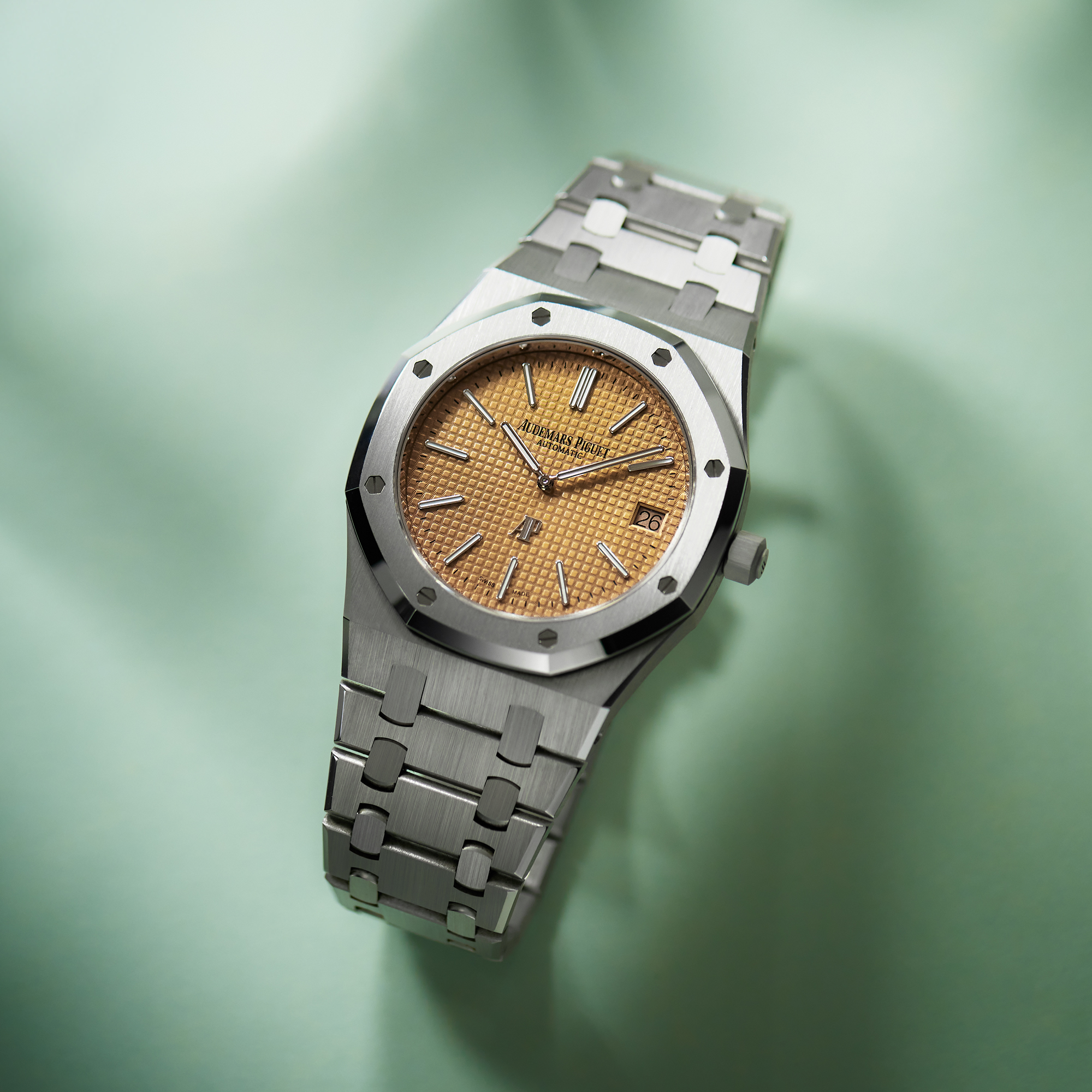 Royal Oak White Gold Salmon Dial 39mm Product Image