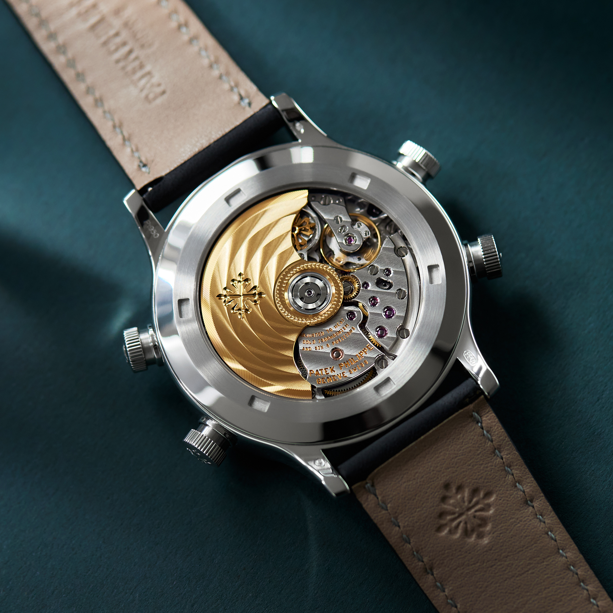 Calatrava Pilot Travel Time Alarm Platinum Black Dial 42mm Product Image 8