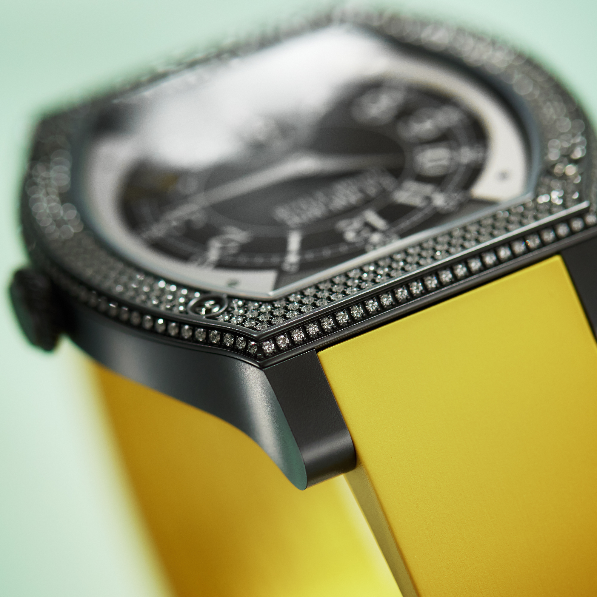 Élégante Titanium Diamond Black Dial 48mm Product Image