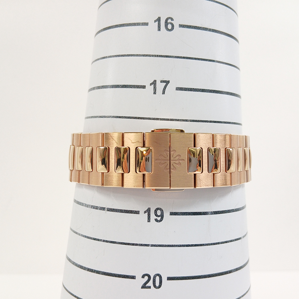 Nautilus Travel Time Rose Gold Blue Dial 40mm Product Image 8