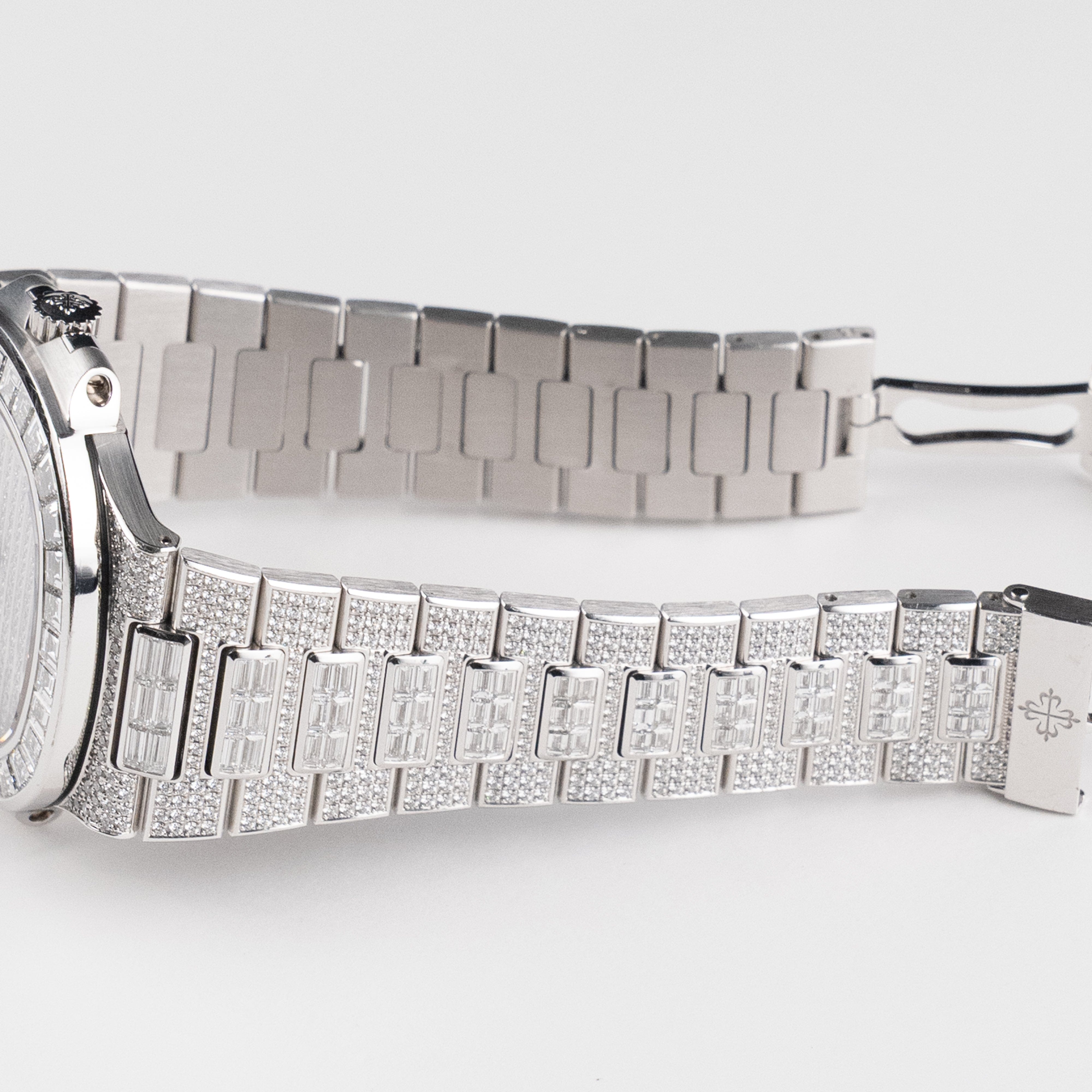 Nautilus White Gold Diamond Pave Dial 40mm Product Image 7