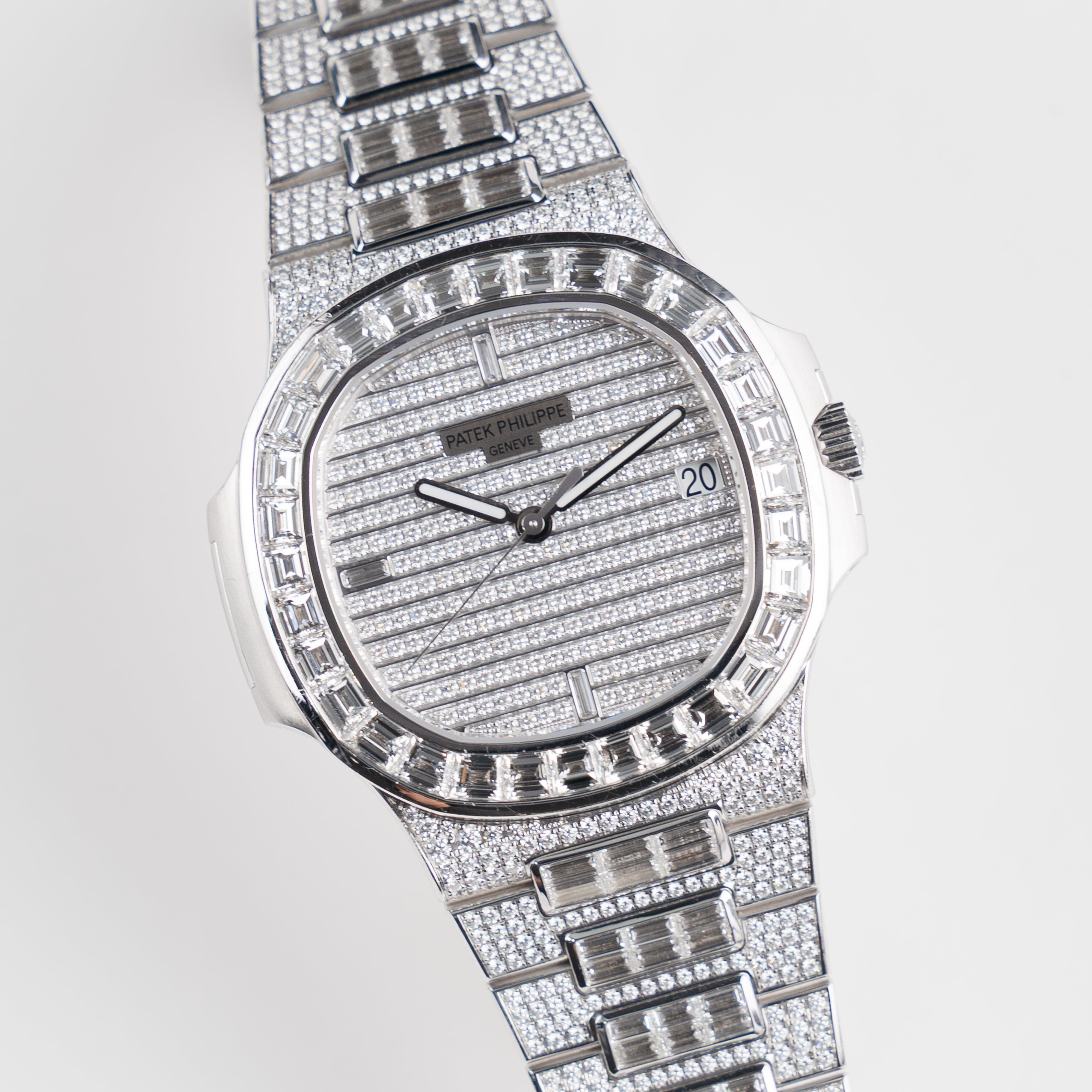 Nautilus White Gold Diamond Pave Dial 40mm Product Image 1