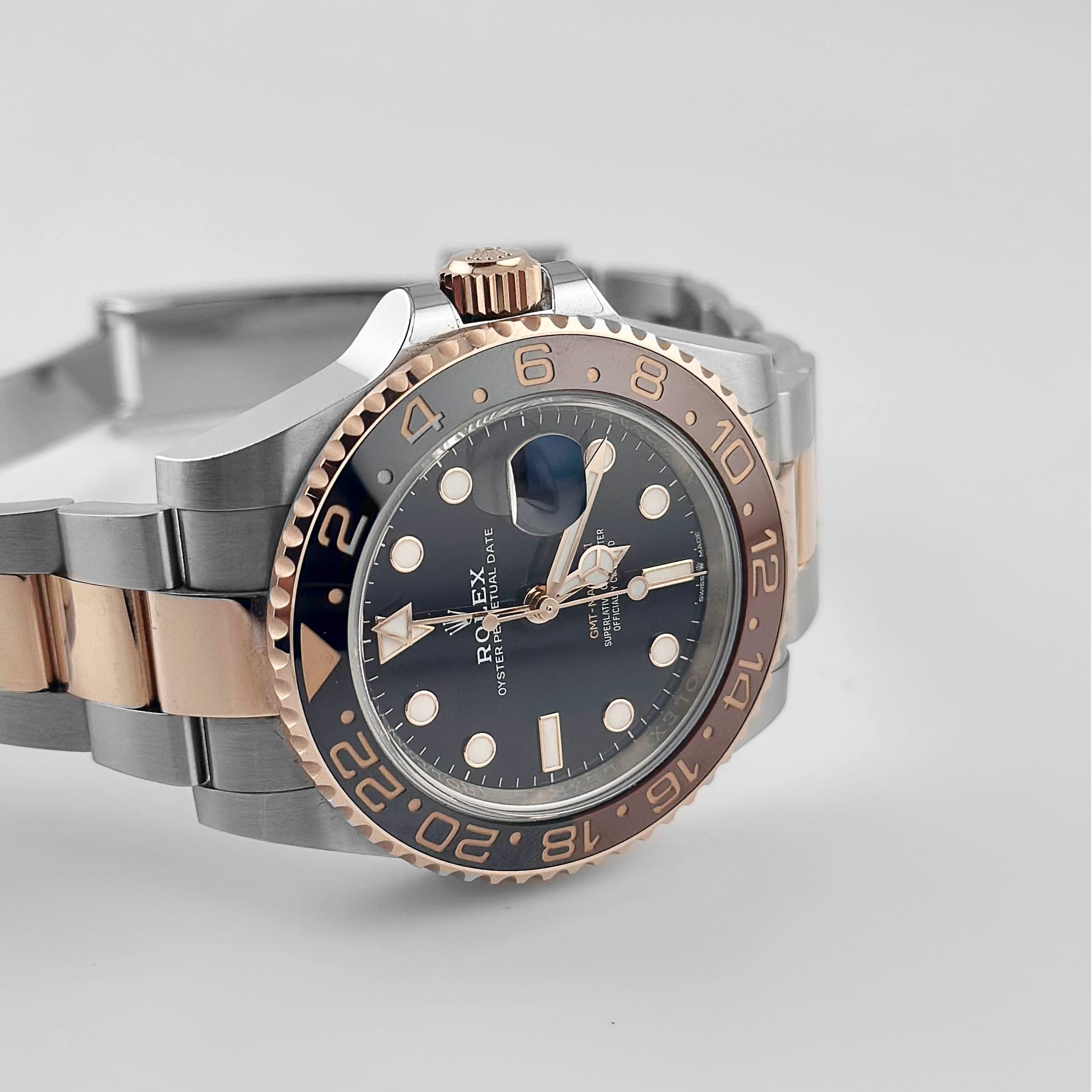 GMT-Master II "Rootbeer" Rose Gold & Steel Black Dial 40mm Product Image 3