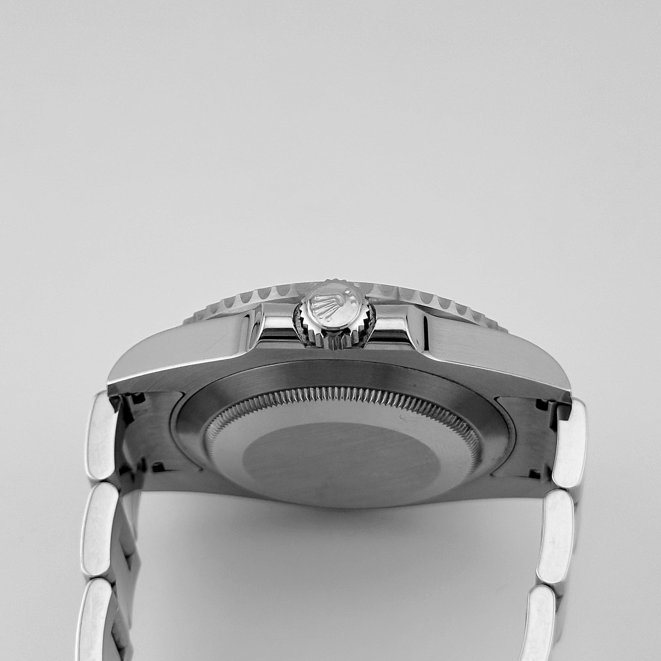Submariner Date Steel Green Dial "Hulk" 40mm Product Image 4