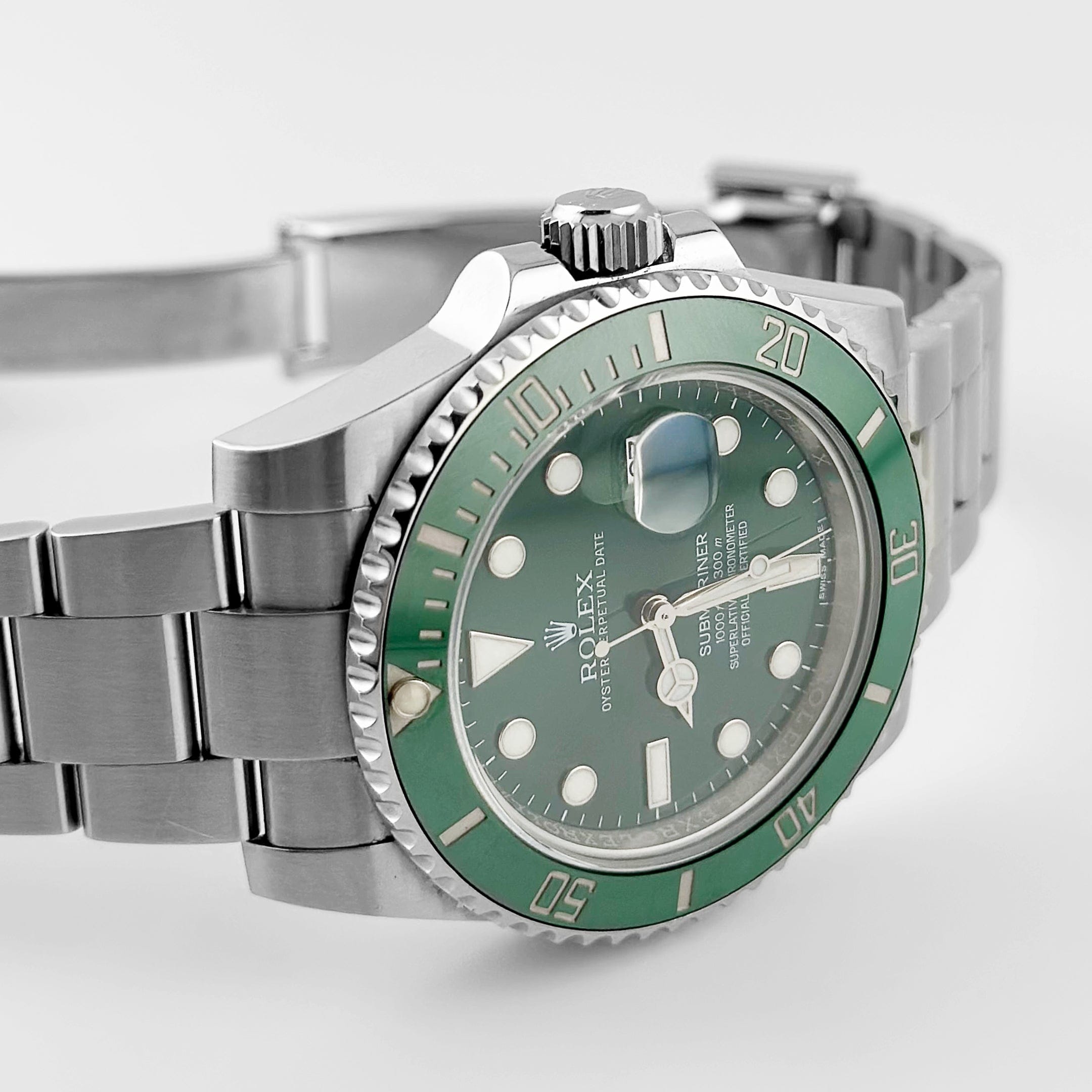 Submariner Date Steel Green Dial "Hulk" 40mm Product Image 3