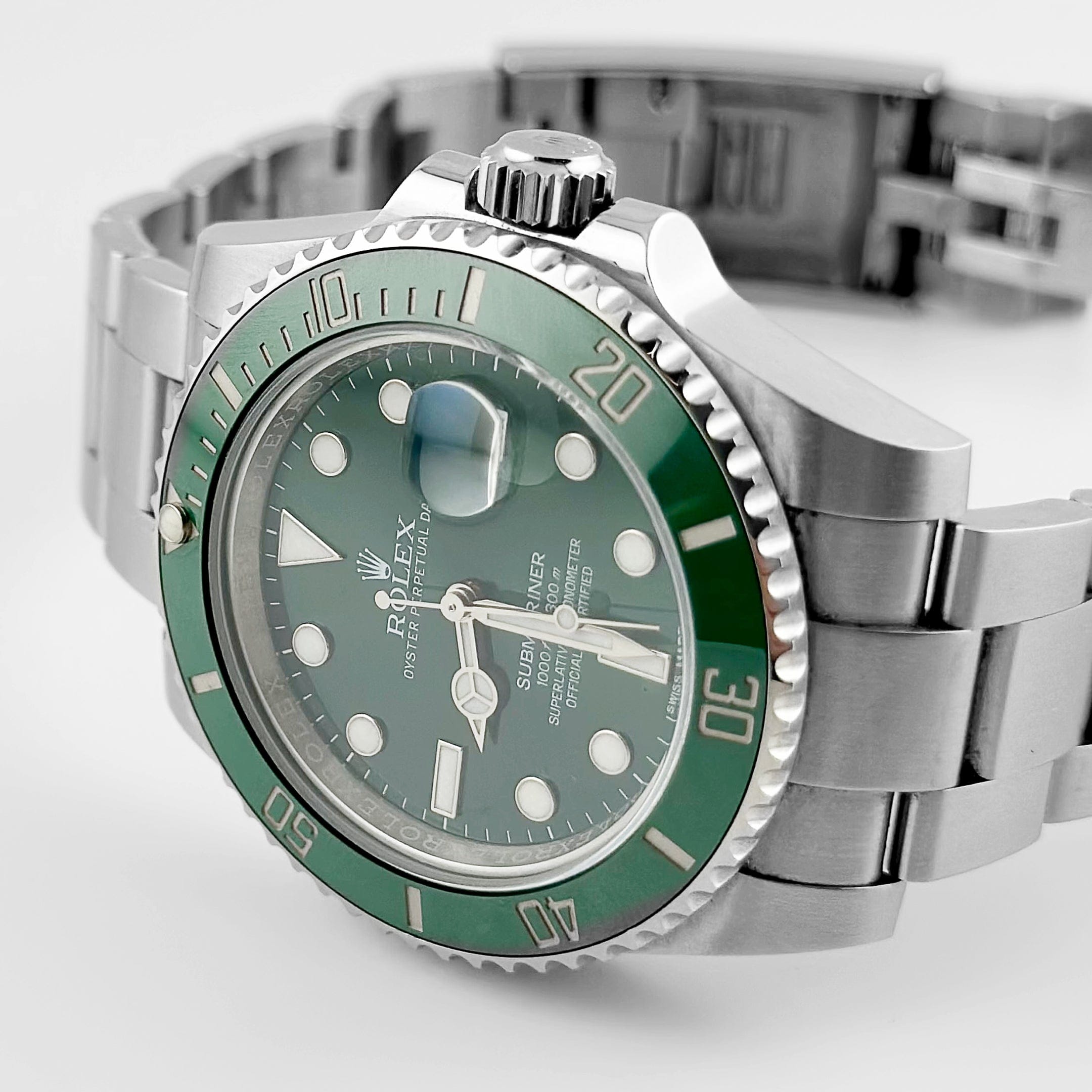 Submariner Date Steel Green Dial "Hulk" 40mm Product Image 2