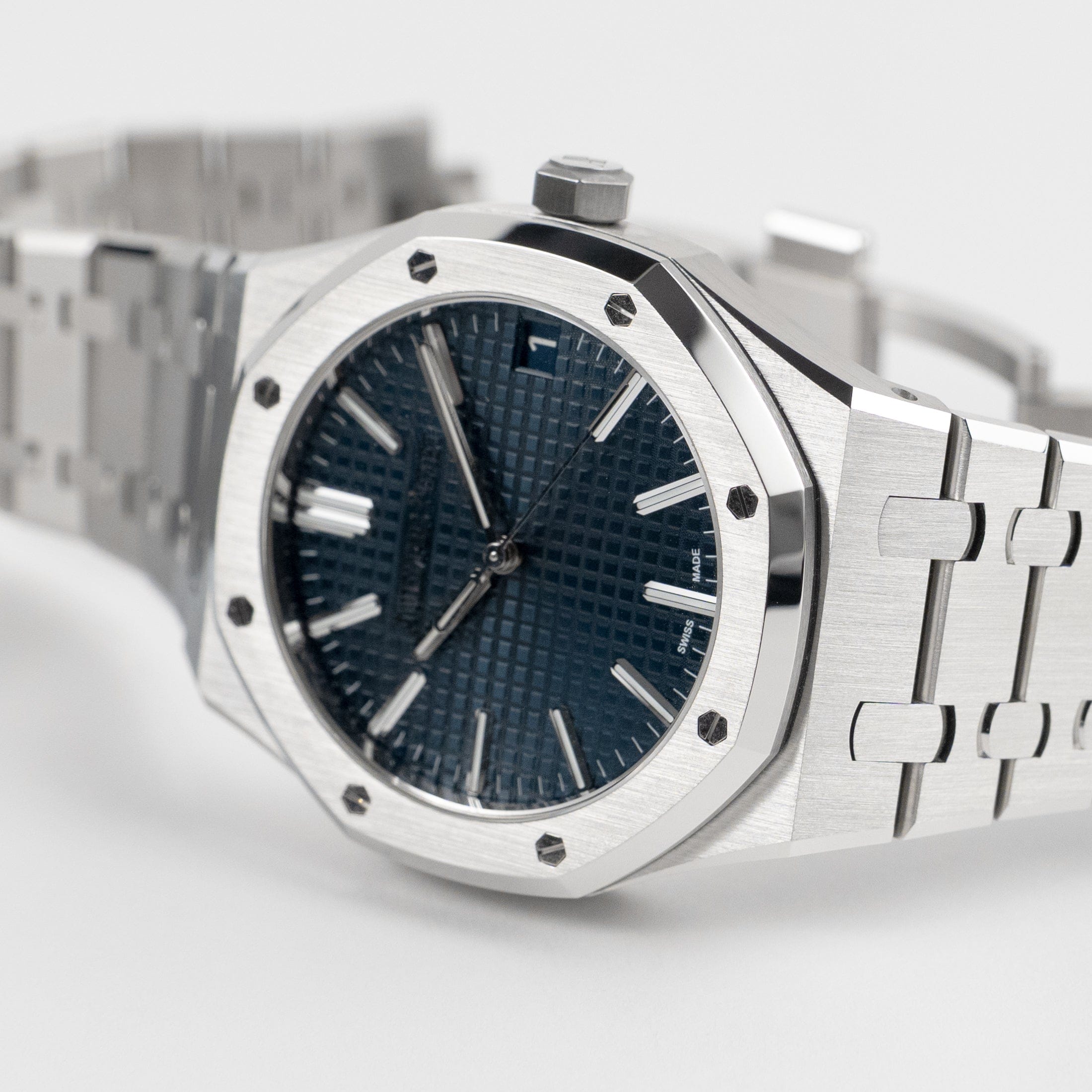 Royal Oak Selfwinding Steel Blue Dial 41mm Product Image 2
