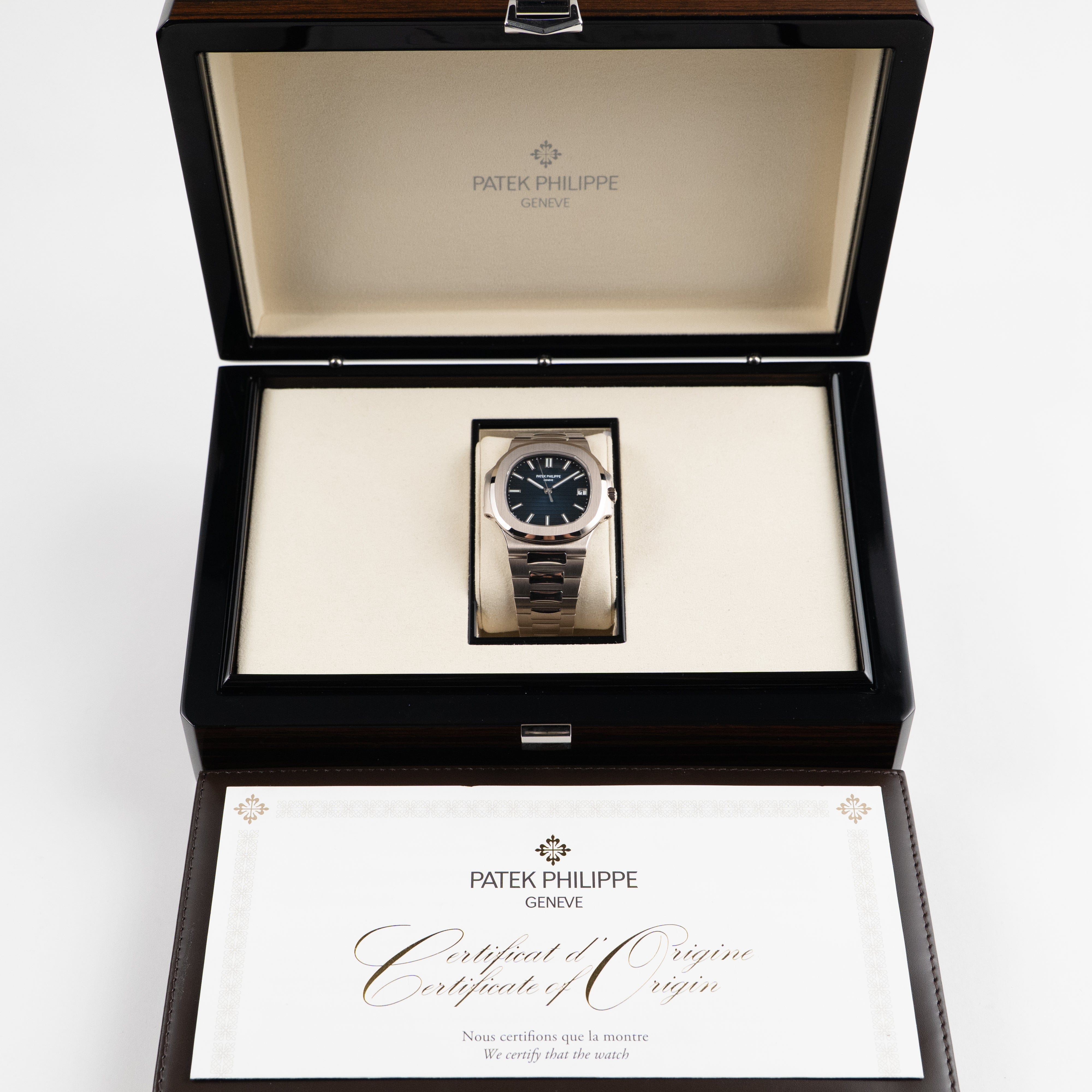 Nautilus White Gold Blue Dial 41mm Product Image 10