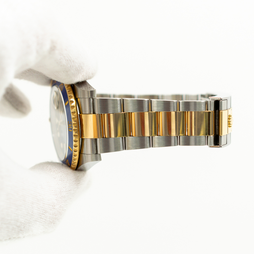 Submariner Date Yellow Gold & Steel Blue Dial 41mm Product Image 9