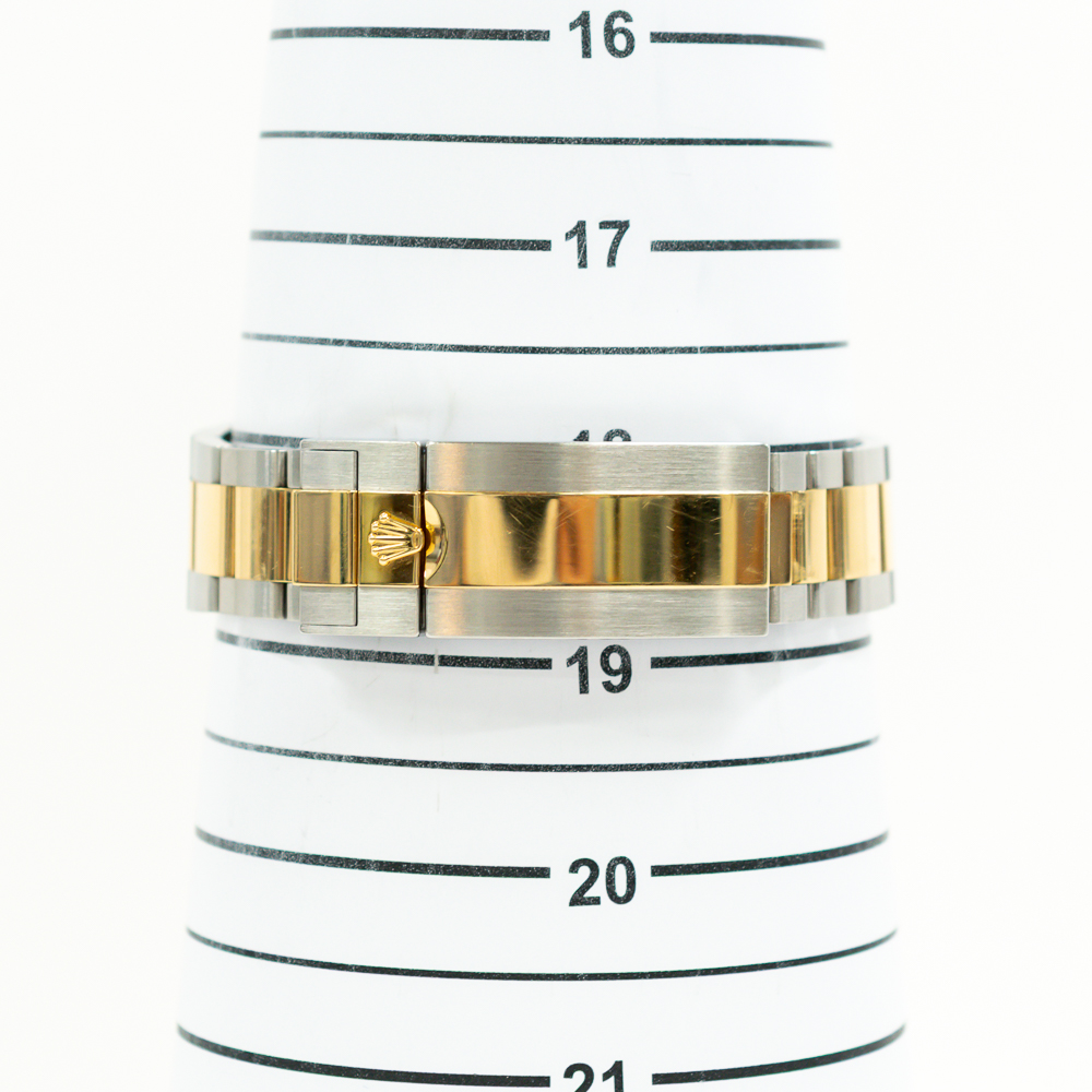 Submariner Date Yellow Gold & Steel Blue Dial 41mm Product Image 8