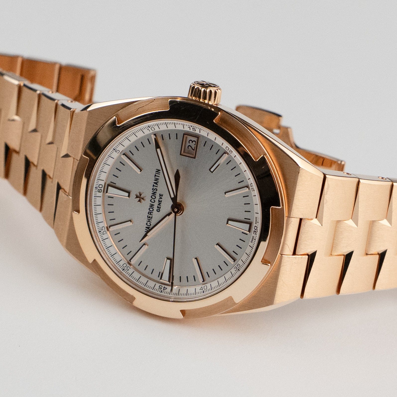 Overseas Date Rose Gold Silver Dial 41mm Product Image 3
