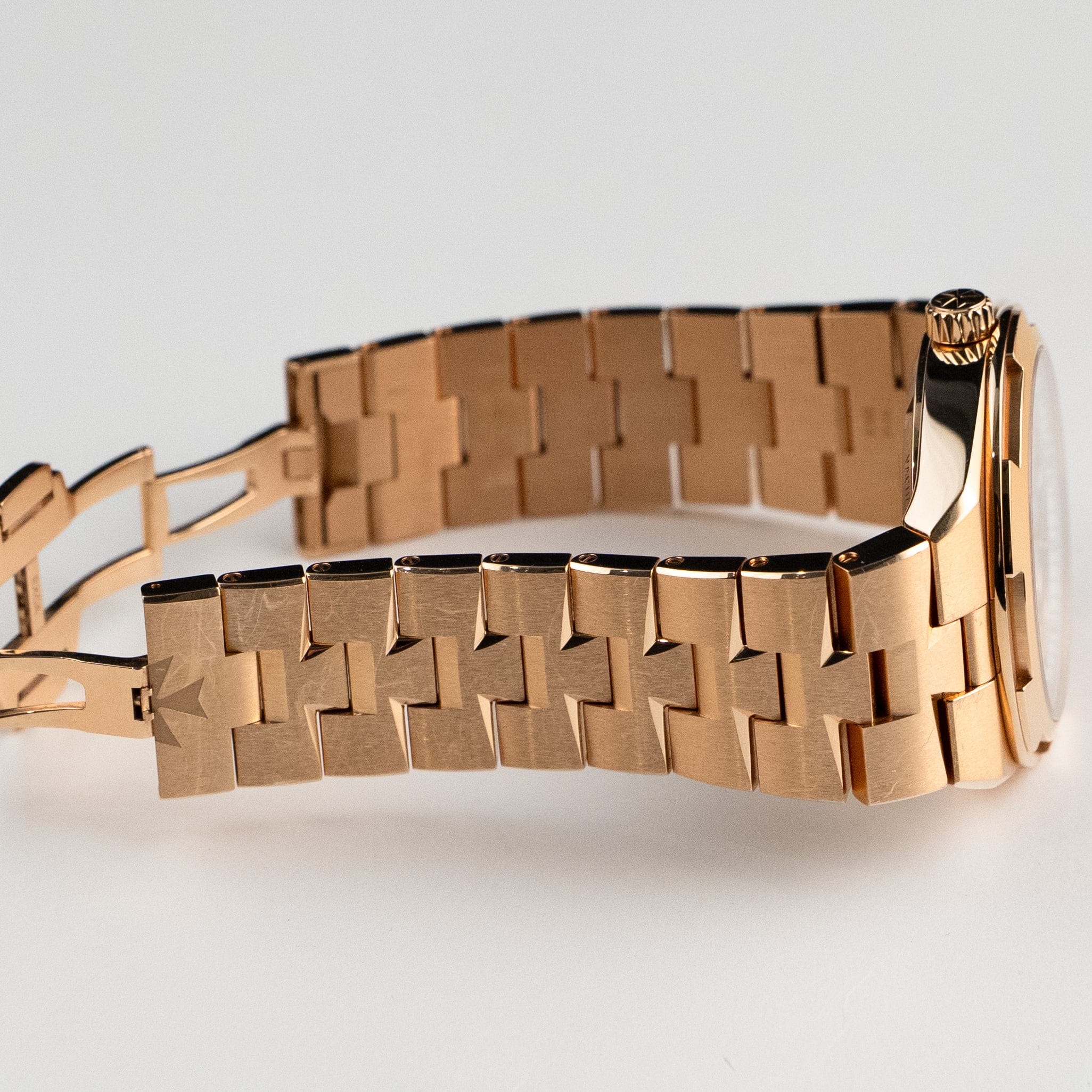 Overseas Date Rose Gold Silver Dial 41mm Product Image 6