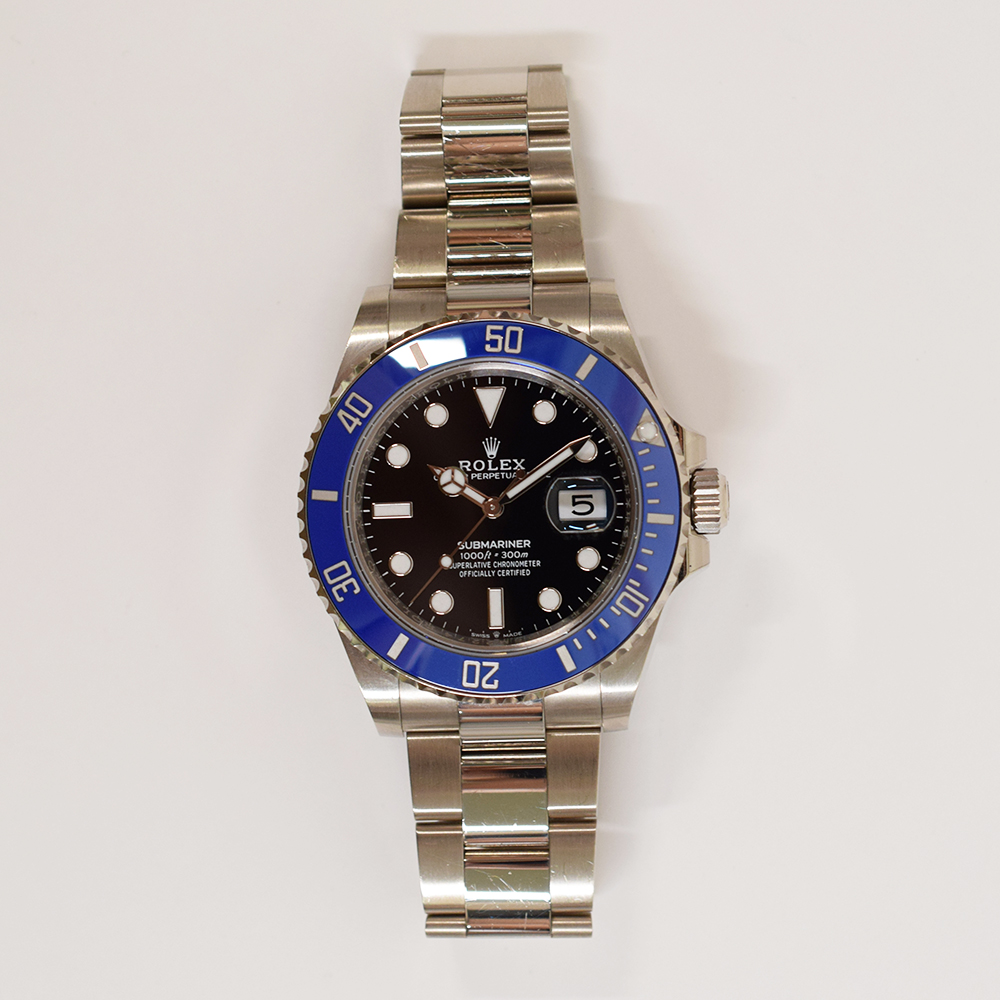 Submariner Date White Gold Black Dial 41mm Product Image 1