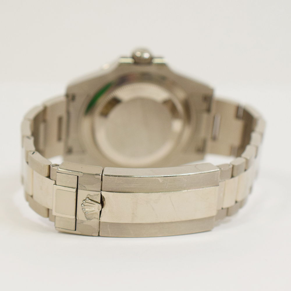 Submariner Date White Gold Black Dial 41mm Product Image 3