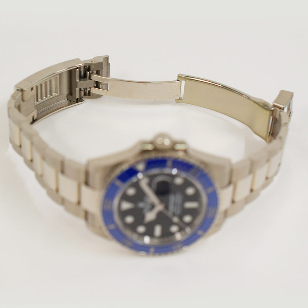 Submariner Date White Gold Black Dial 41mm Product Image 6