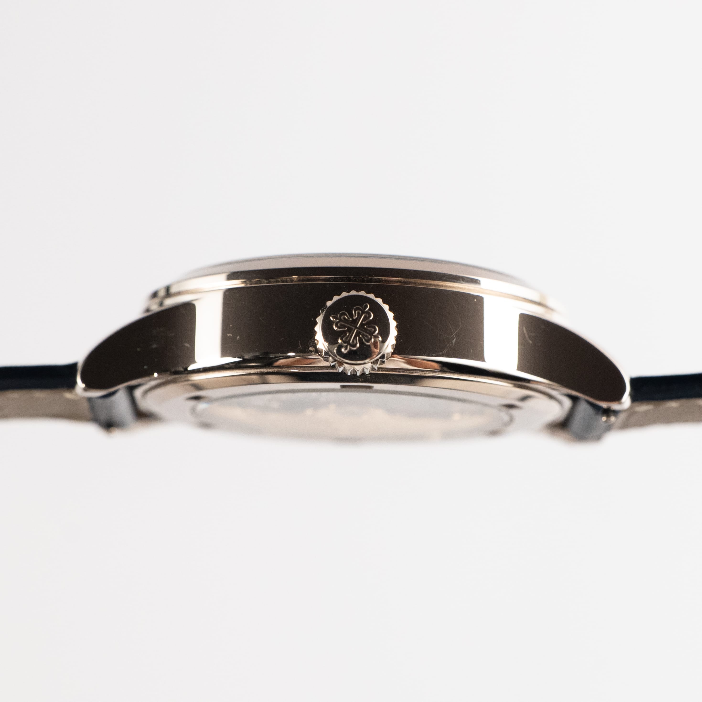 Calatrava Pilot Travel Time White Gold Blue Dial 37mm Product Image 6