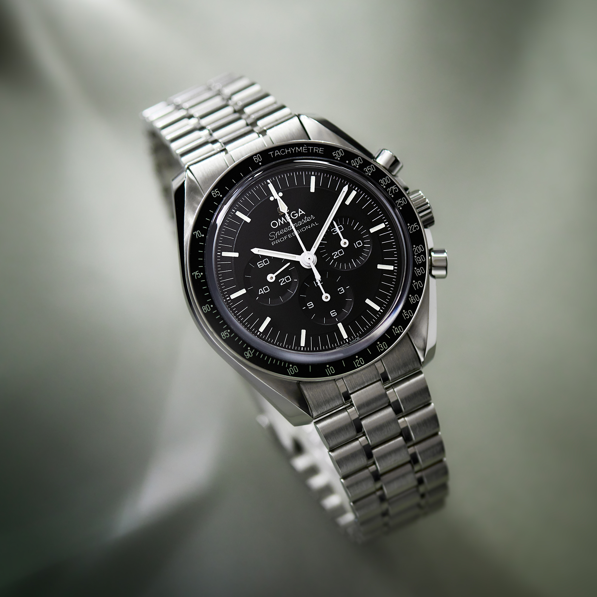 Speedmaster Professional Moonwatch Steel Black Dial 42mm Product Image