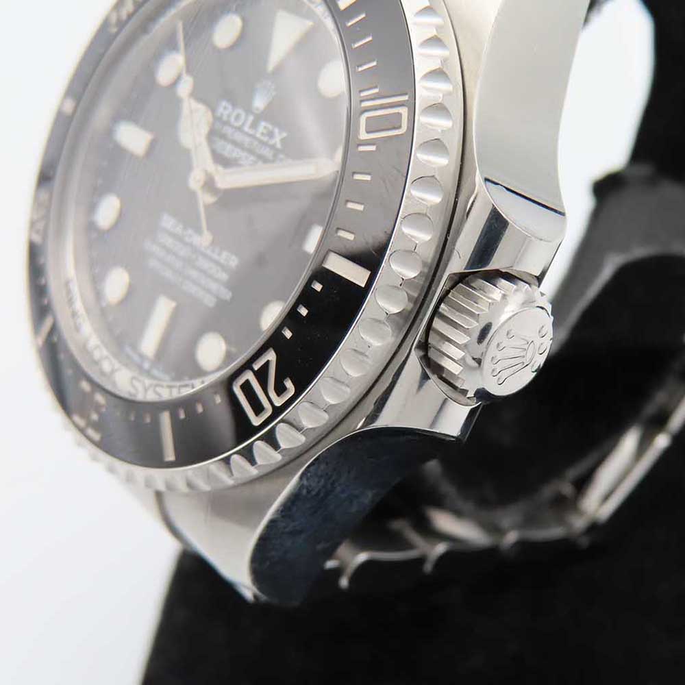 Sea-Dweller Steel Black Dial 44mm Product Image 3