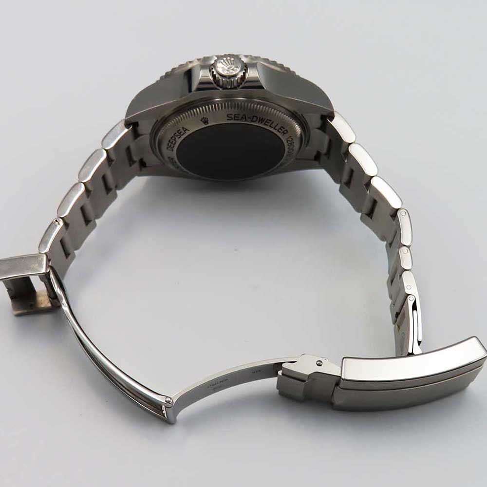 Sea-Dweller Steel Black Dial 44mm Product Image 5