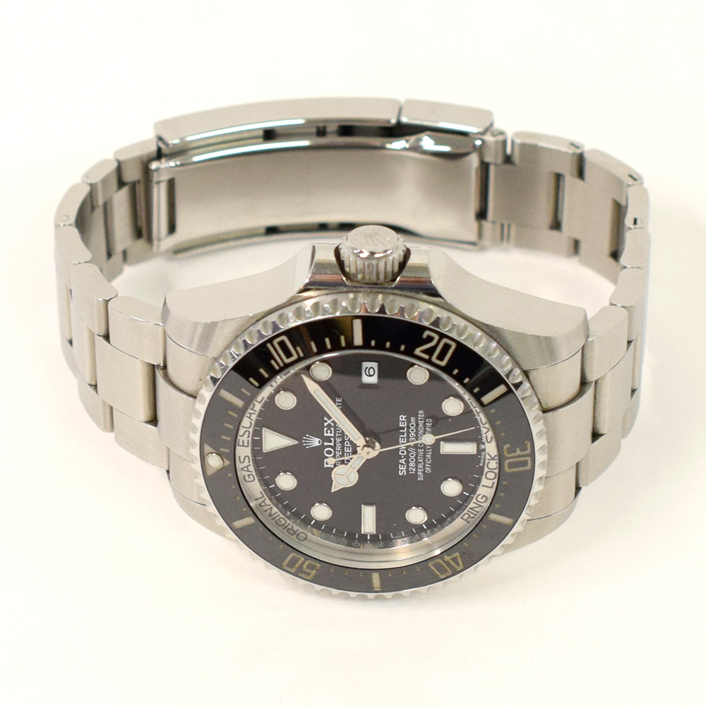 Sea-Dweller Steel Black Dial 44mm Product Image 3