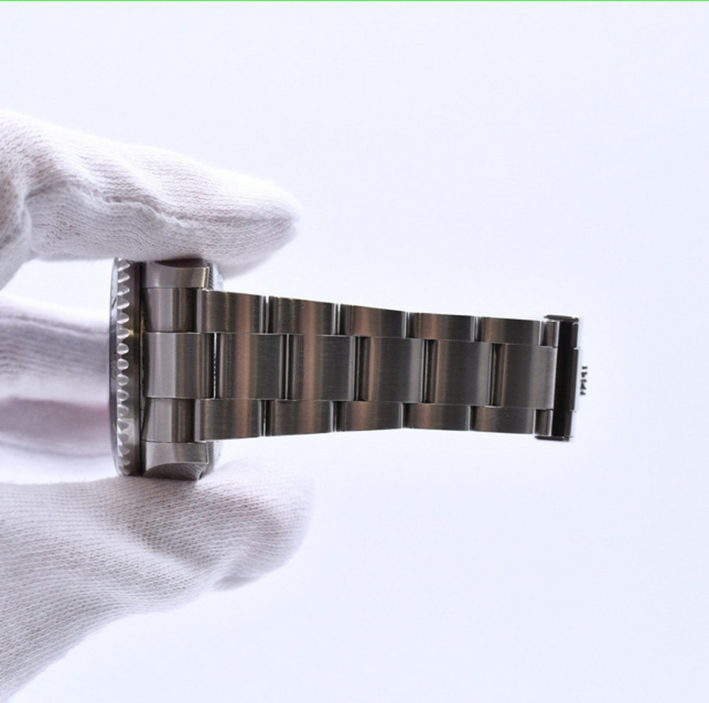 Sea-Dweller Steel Black Dial 44mm Product Image 9