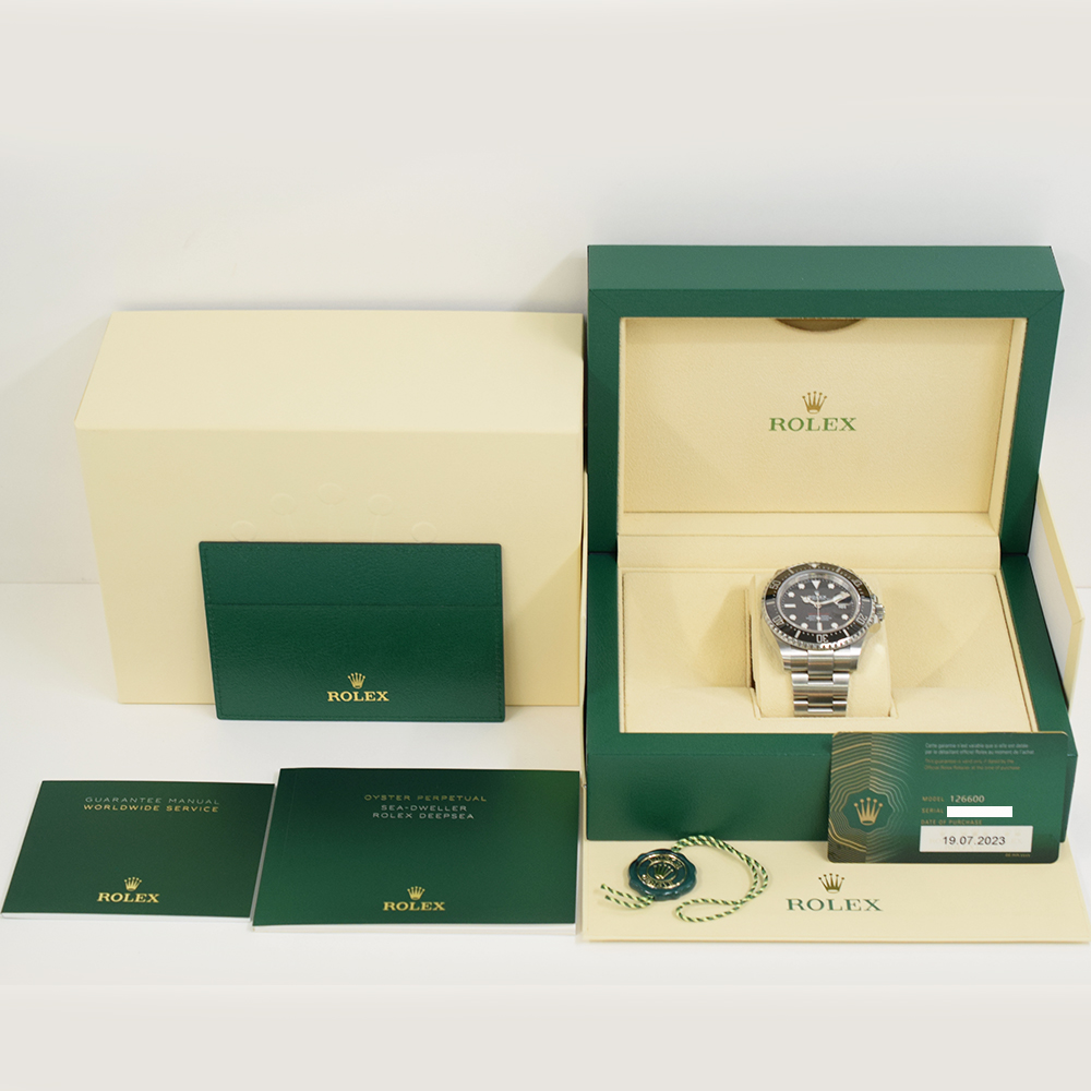 Sea-Dweller Steel Black Dial 43mm Product Image 10