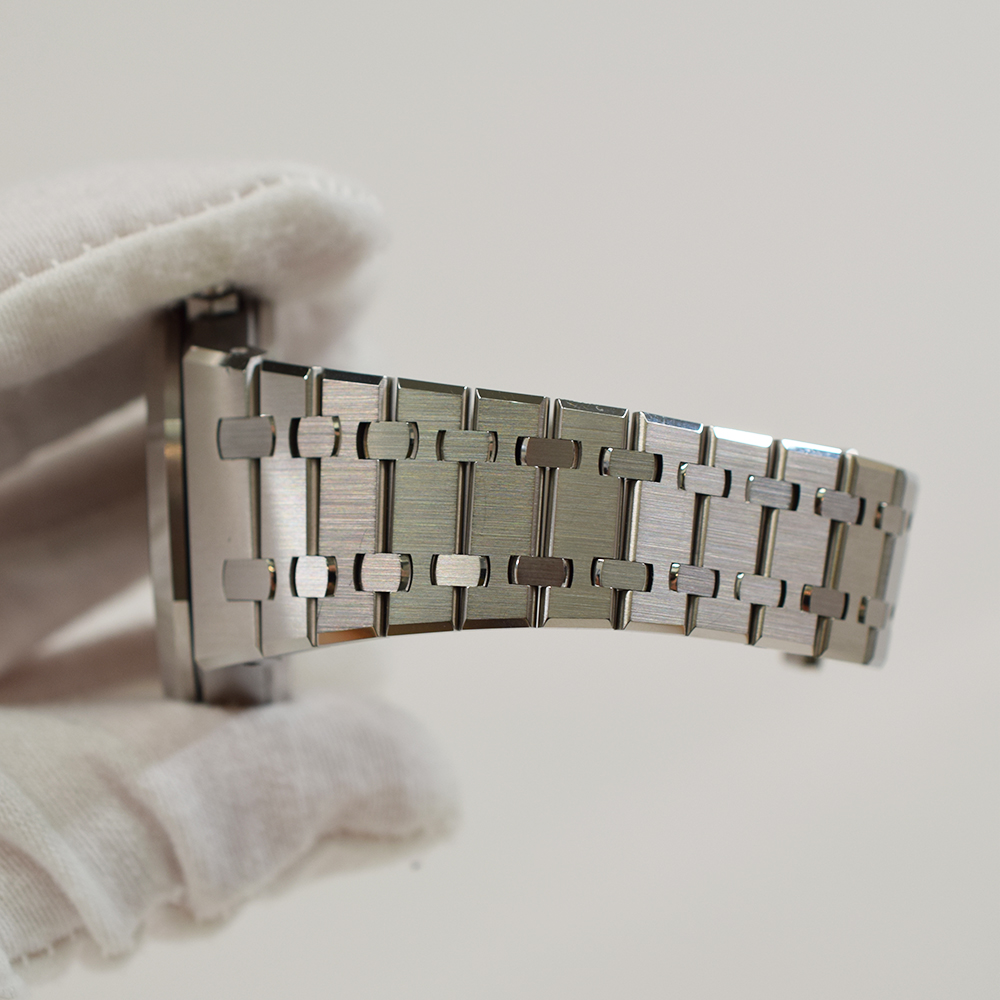 Royal Oak Chronograph Steel Green Dial 41mm Product Image 9