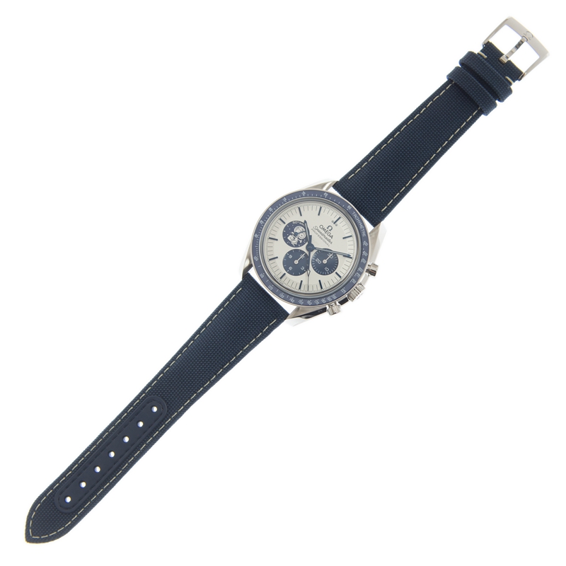 Speedmaster Professional Moonwatch "Silver Snoopy Award" Steel Silver Dial 42mm Product Image 3