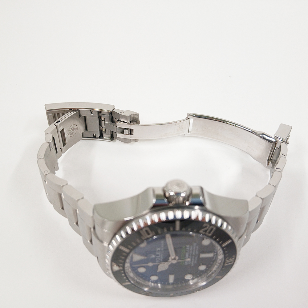 Sea-Dweller Deepsea D-Blue Titanium & Steel Blue Dial 44mm Product Image 6