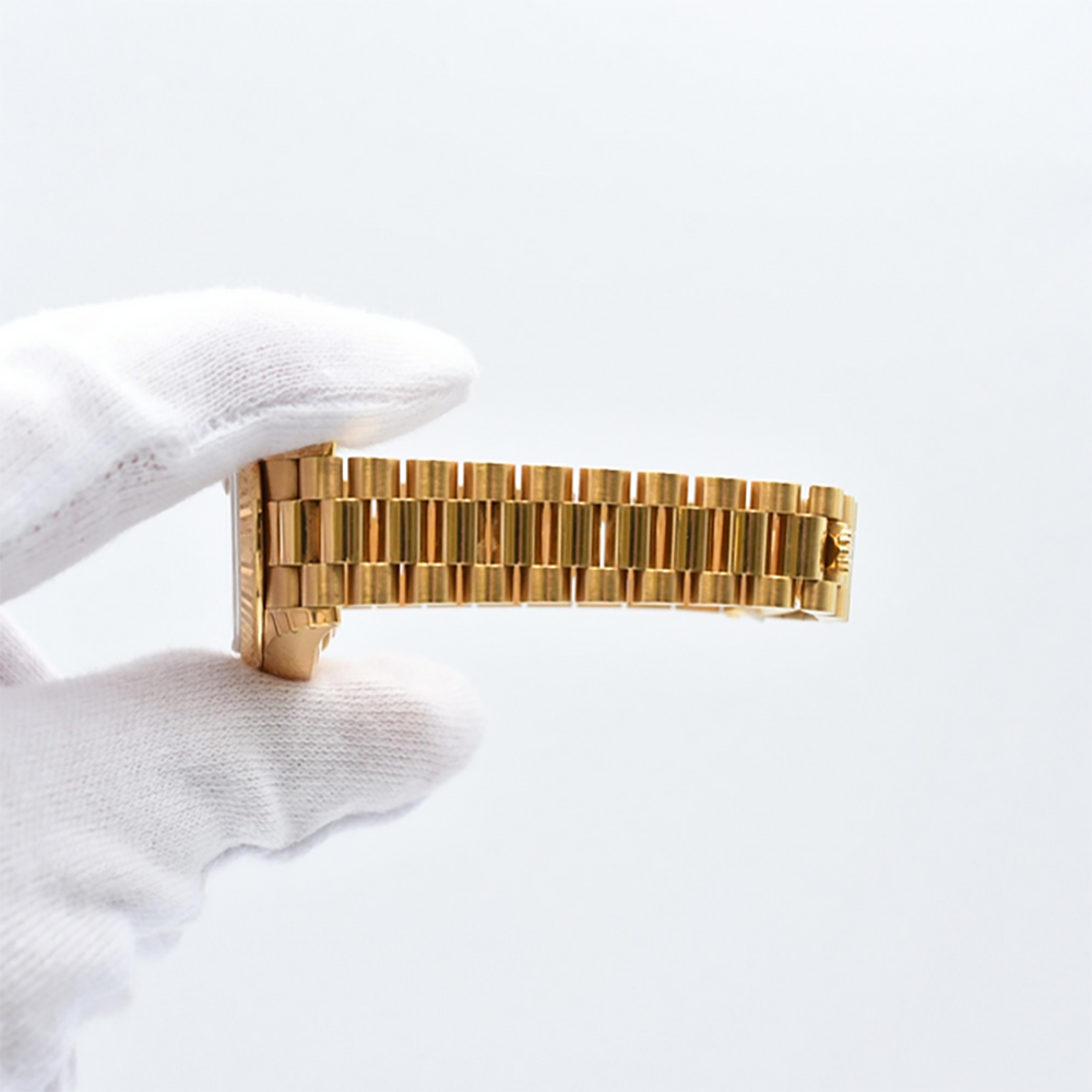 Lady-Datejust Yellow Gold Champagne Dial 28mm Product Image 10