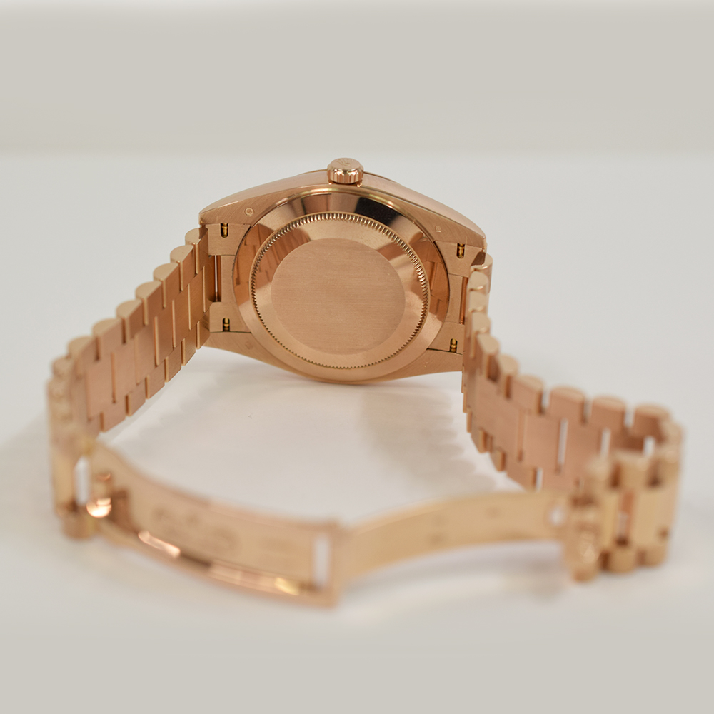 Day-Date Rose Gold Olive Dial 40mm Product Image 5
