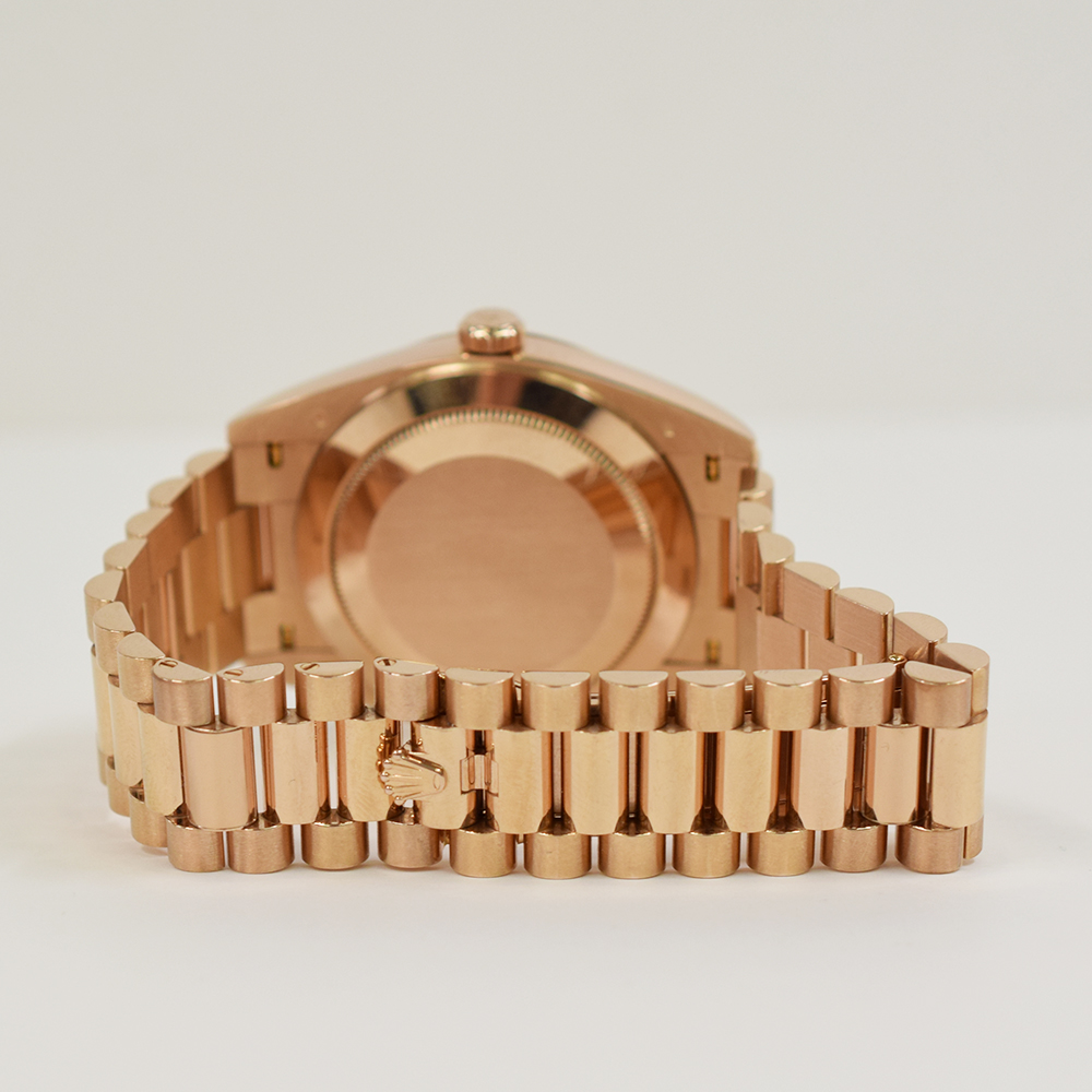 Day-Date Rose Gold Olive Dial 40mm Product Image 3