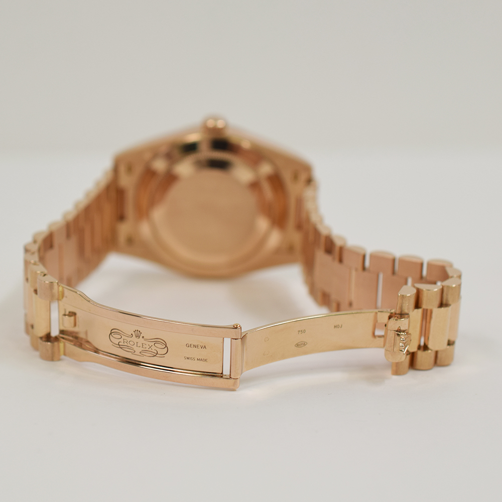 Day-Date Rose Gold Olive Dial 40mm Product Image 4