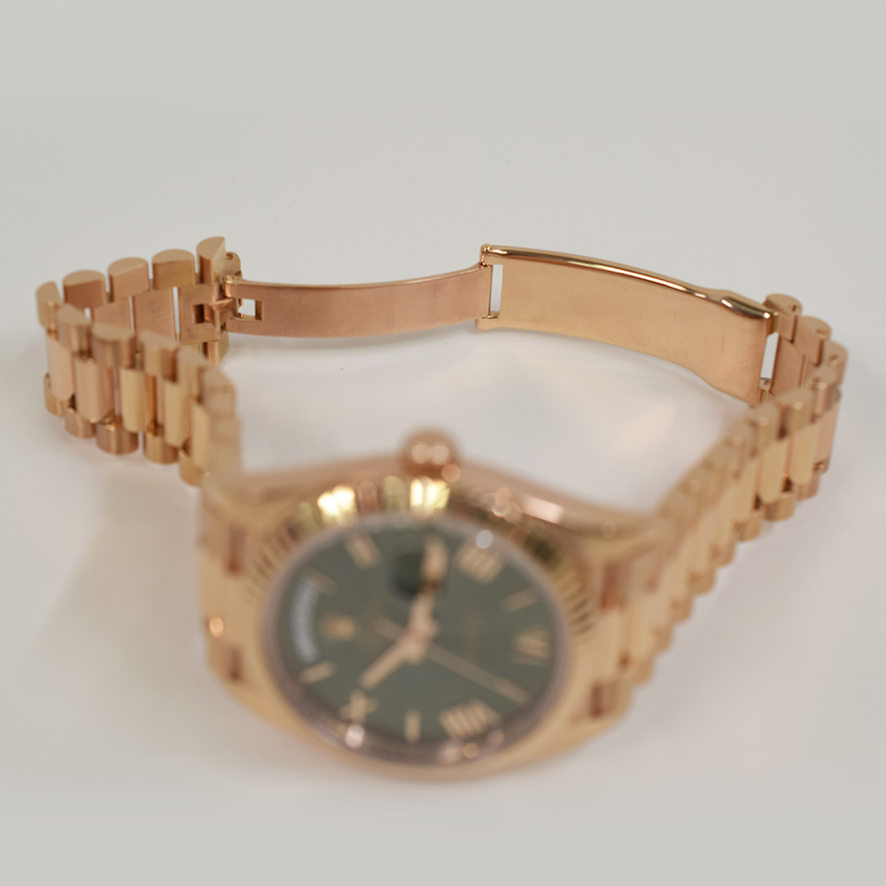 Day-Date Rose Gold Olive Dial 40mm Product Image 6
