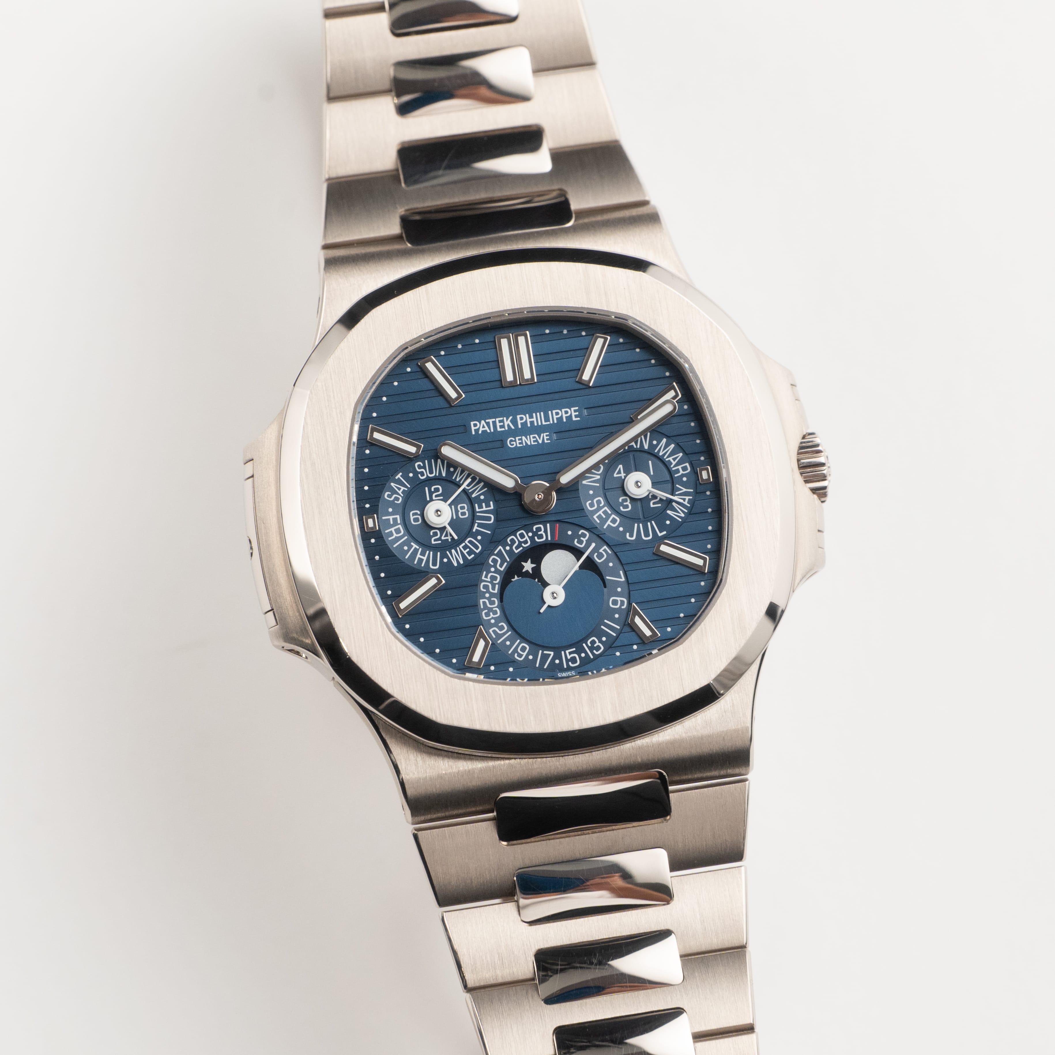 Nautilus Perpetual Calendar White Gold Blue Dial 40mm Product Image 1