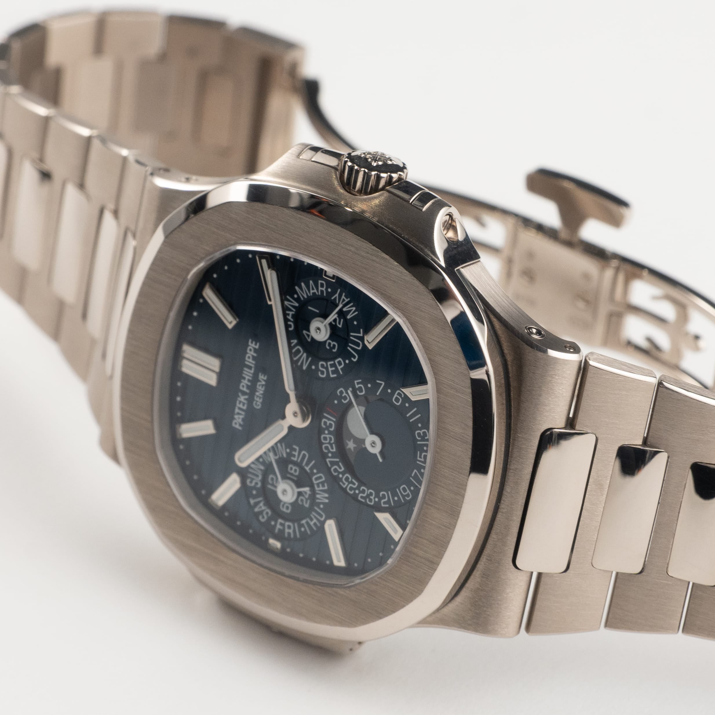 Nautilus Perpetual Calendar White Gold Blue Dial 40mm Product Image 3