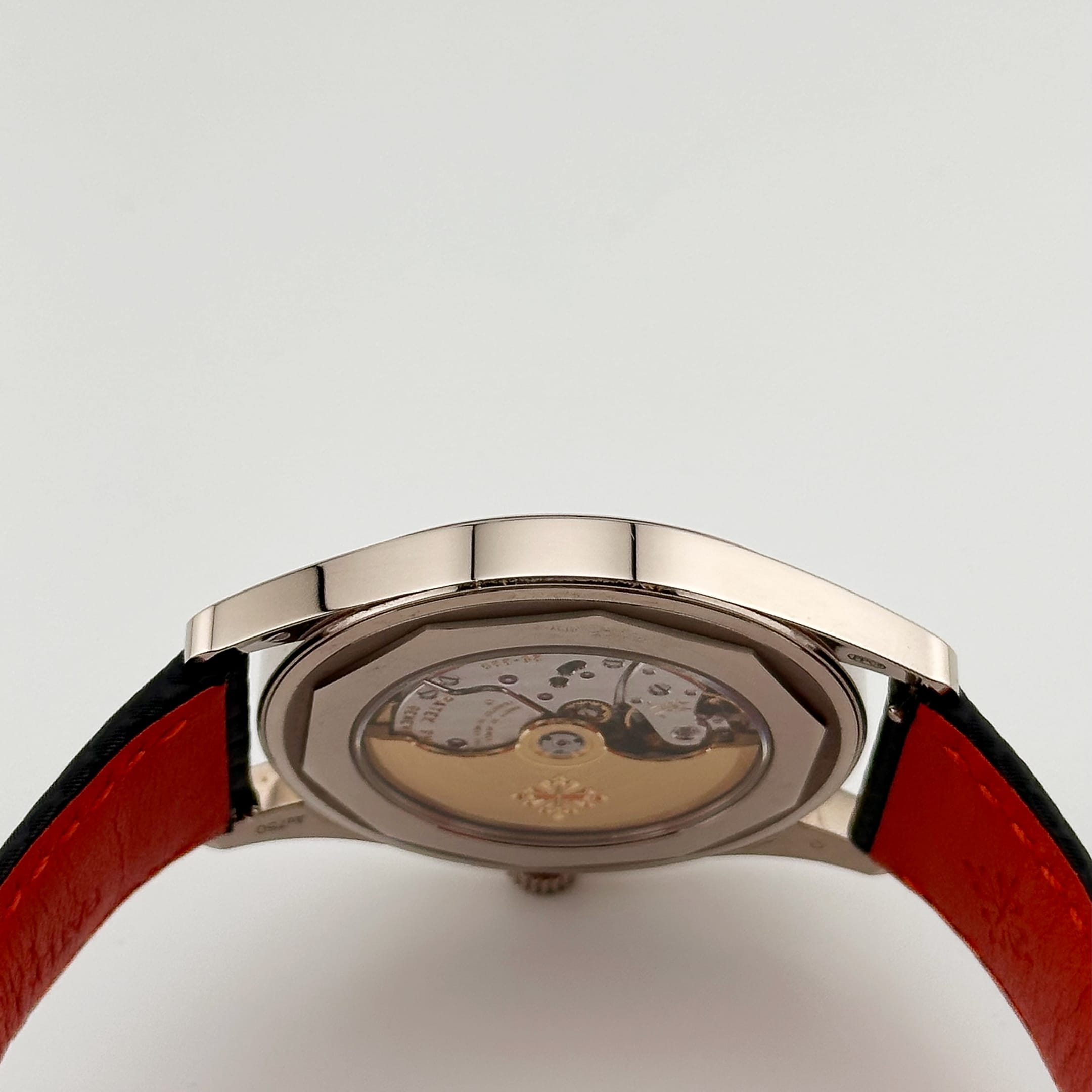 Calatrava White Gold Black Dial 40mm Product Image 5