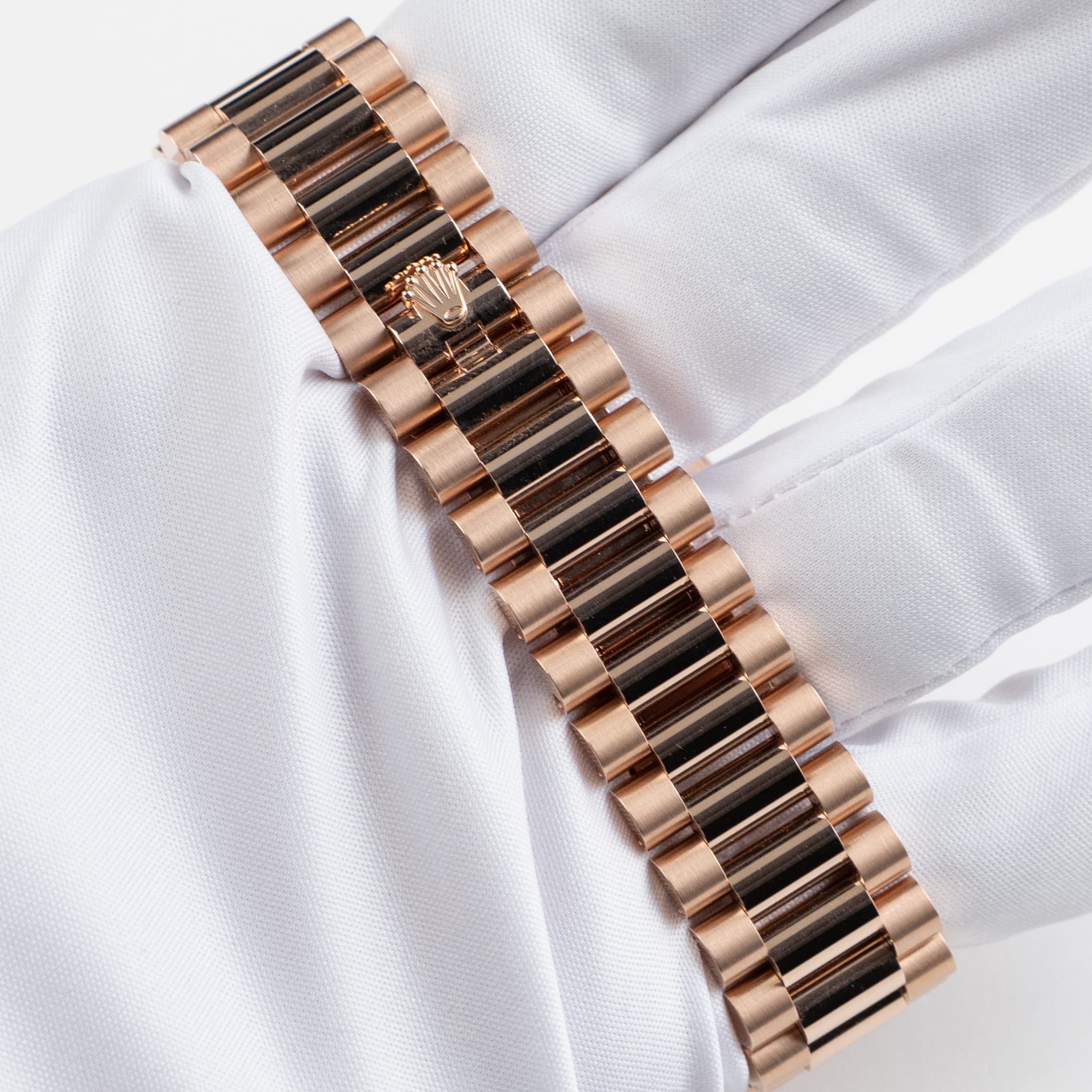Day-Date Rose Gold Olive Dial 40mm Product Image 9