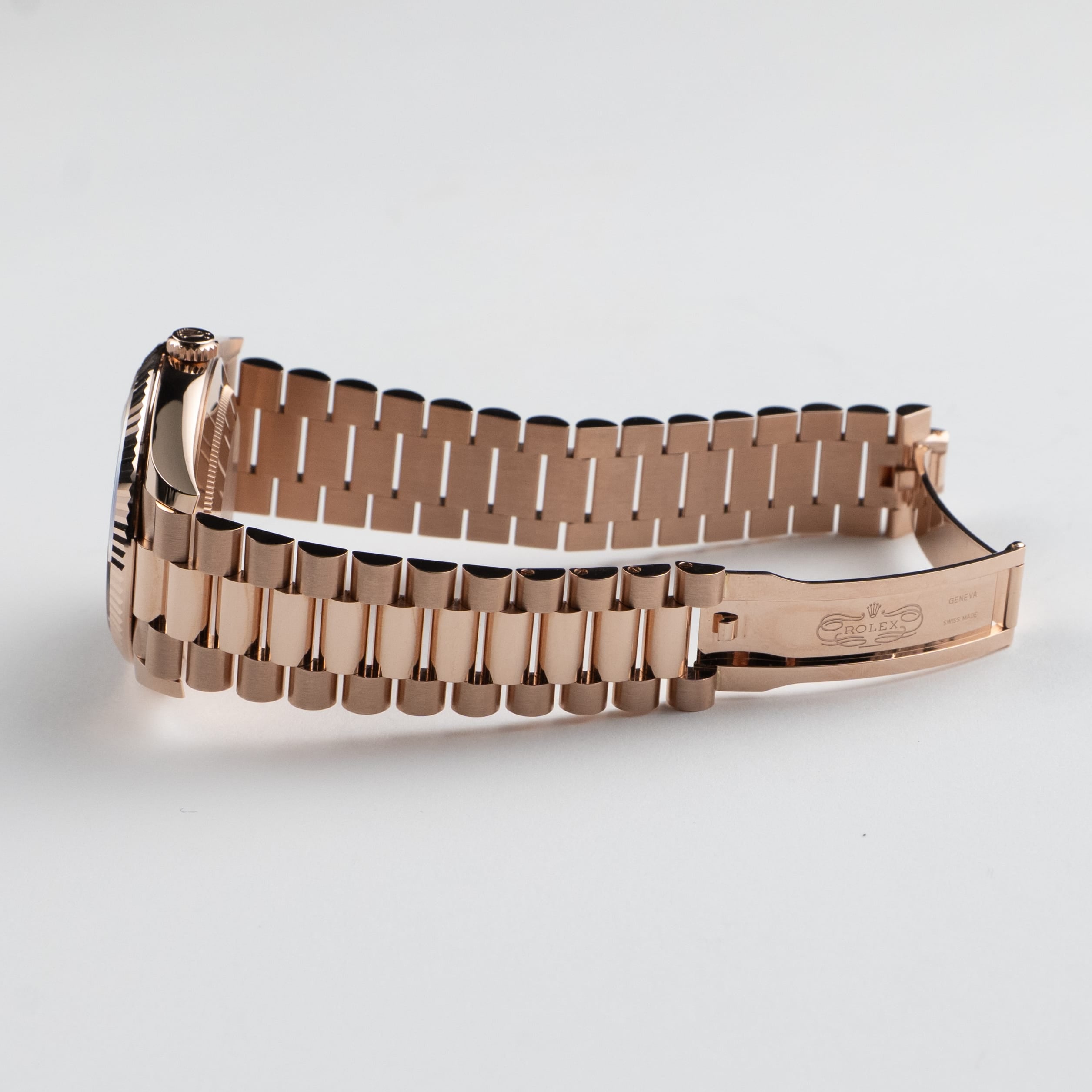 Day-Date Rose Gold Olive Dial 40mm Product Image 5