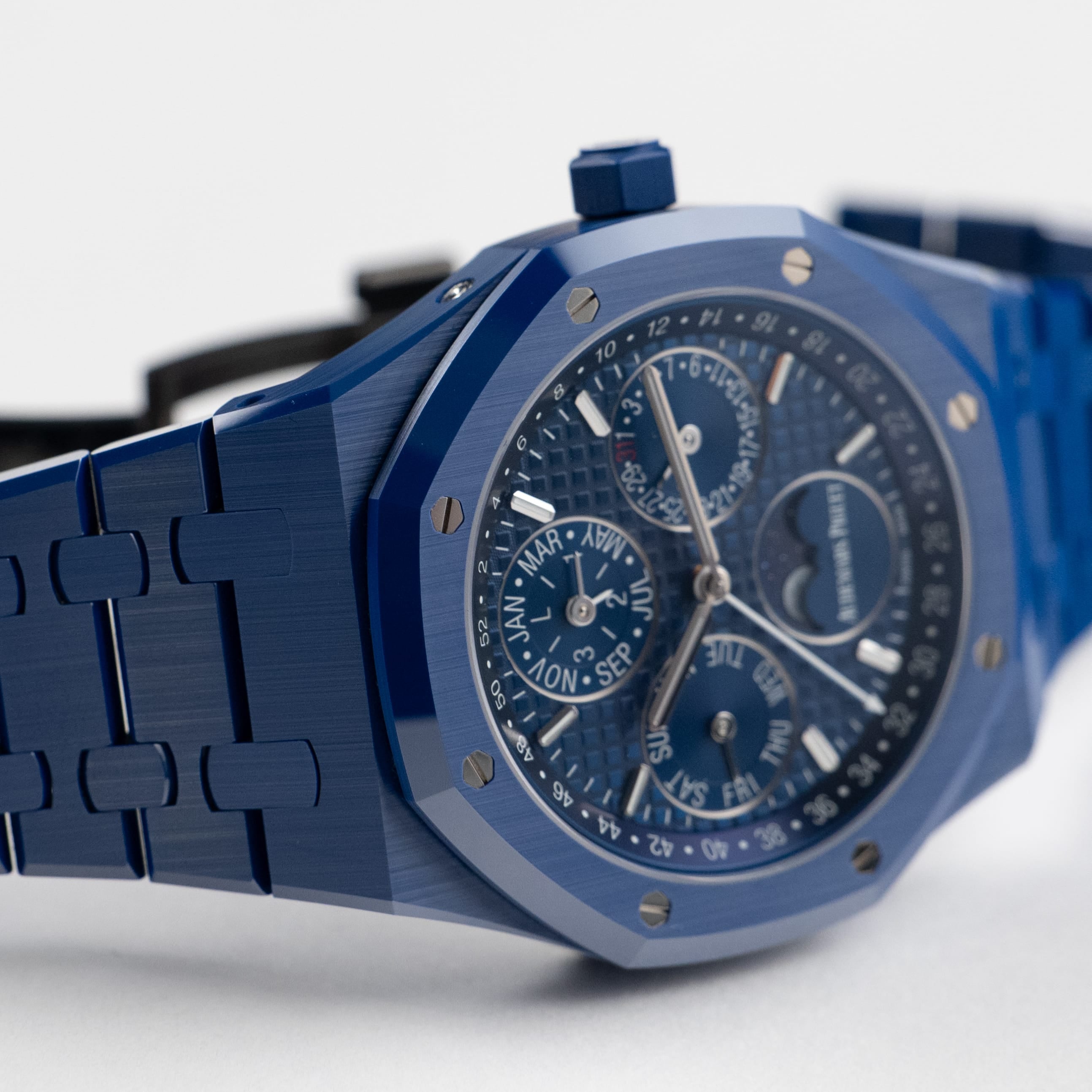 Royal Oak Perpetual Calendar Ceramic Blue Dial 41mm Product Image 6