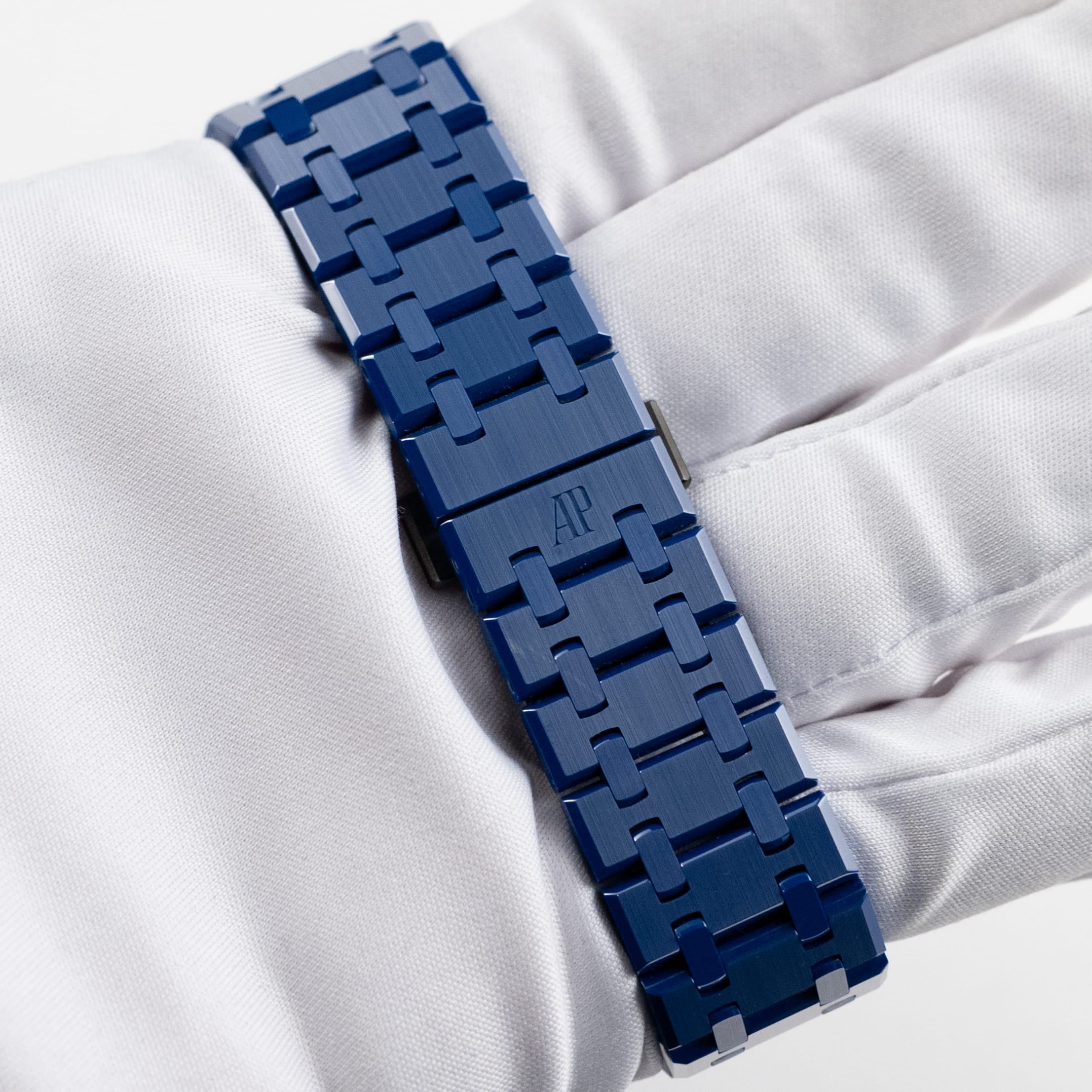 Royal Oak Perpetual Calendar Ceramic Blue Dial 41mm Product Image 9